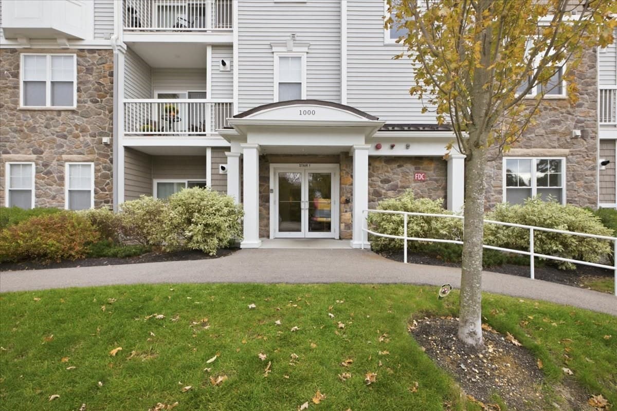 Condominium at 1306 Pennington Drive # 1306, Walpole MA 02081, photo 3 of 29