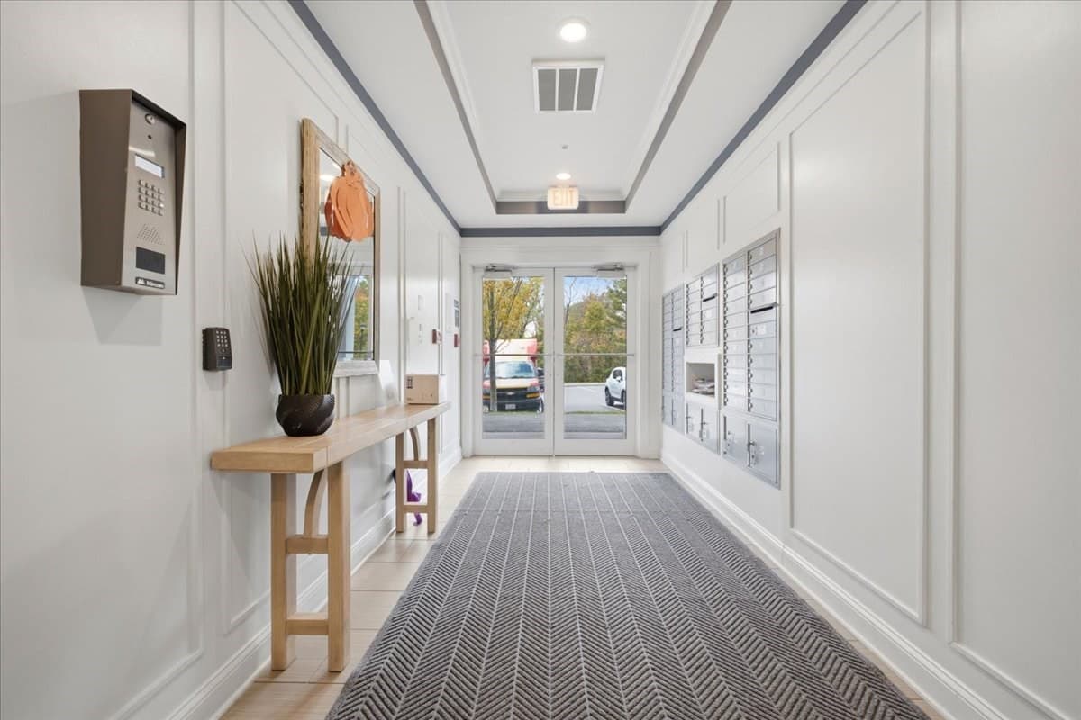 Condominium at 1306 Pennington Drive # 1306, Walpole MA 02081, photo 5 of 29