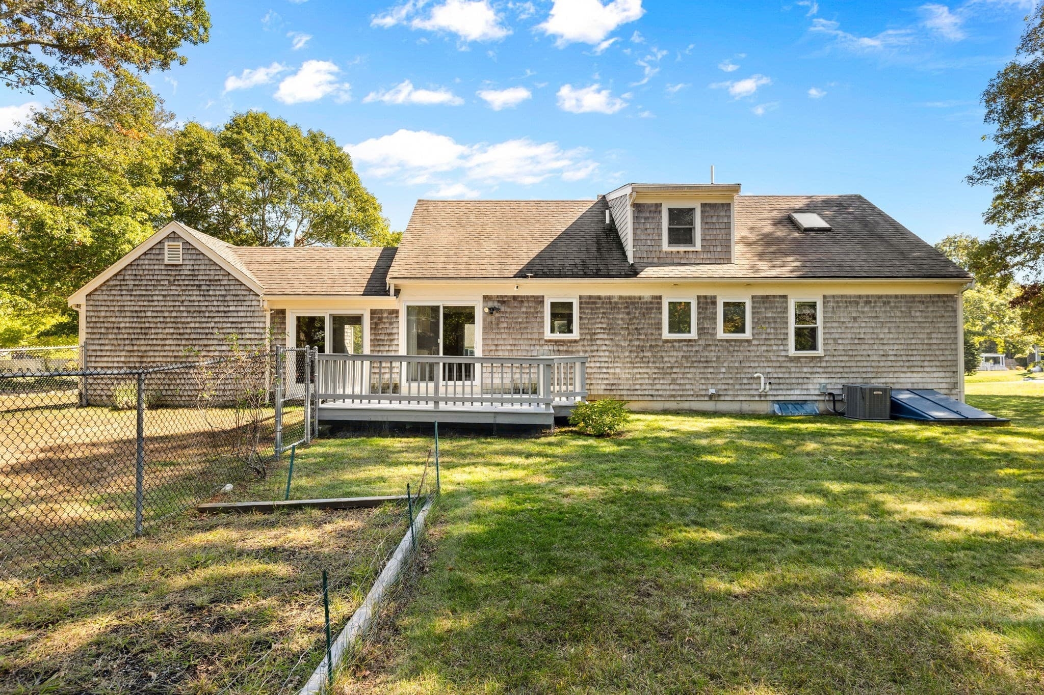 Single Family Residence at 119 Whitehall Way, Barnstable MA 02601, photo 5 of 34