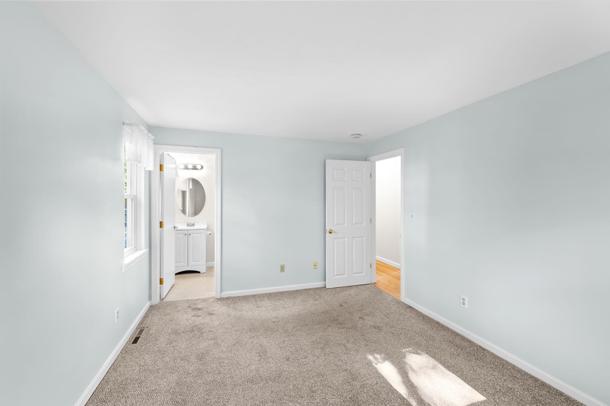 Single Family Residence at 119 Whitehall Way, Barnstable MA 02601, photo 20 of 34