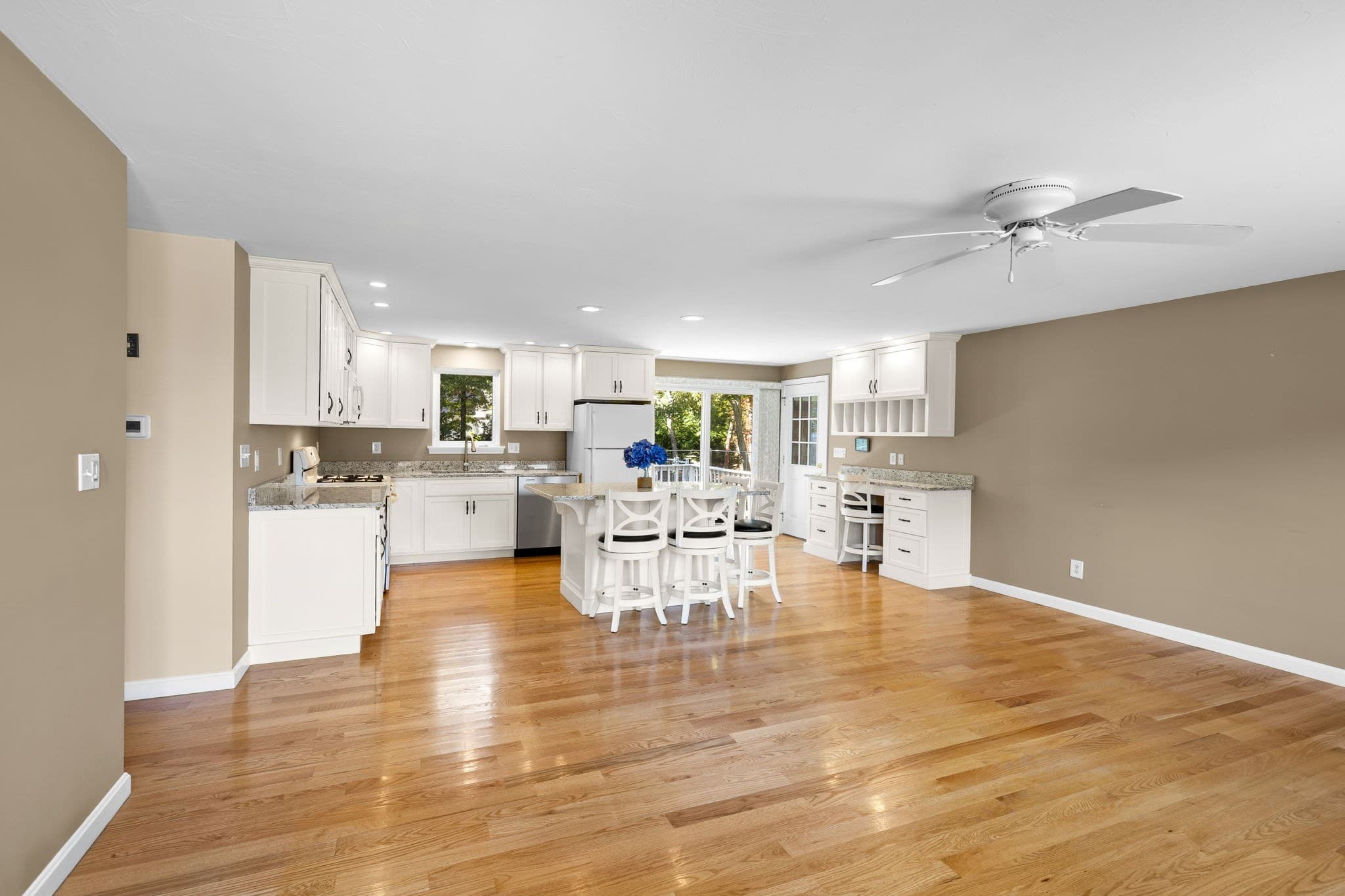 Single Family Residence at 119 Whitehall Way, Barnstable MA 02601, photo 10 of 34