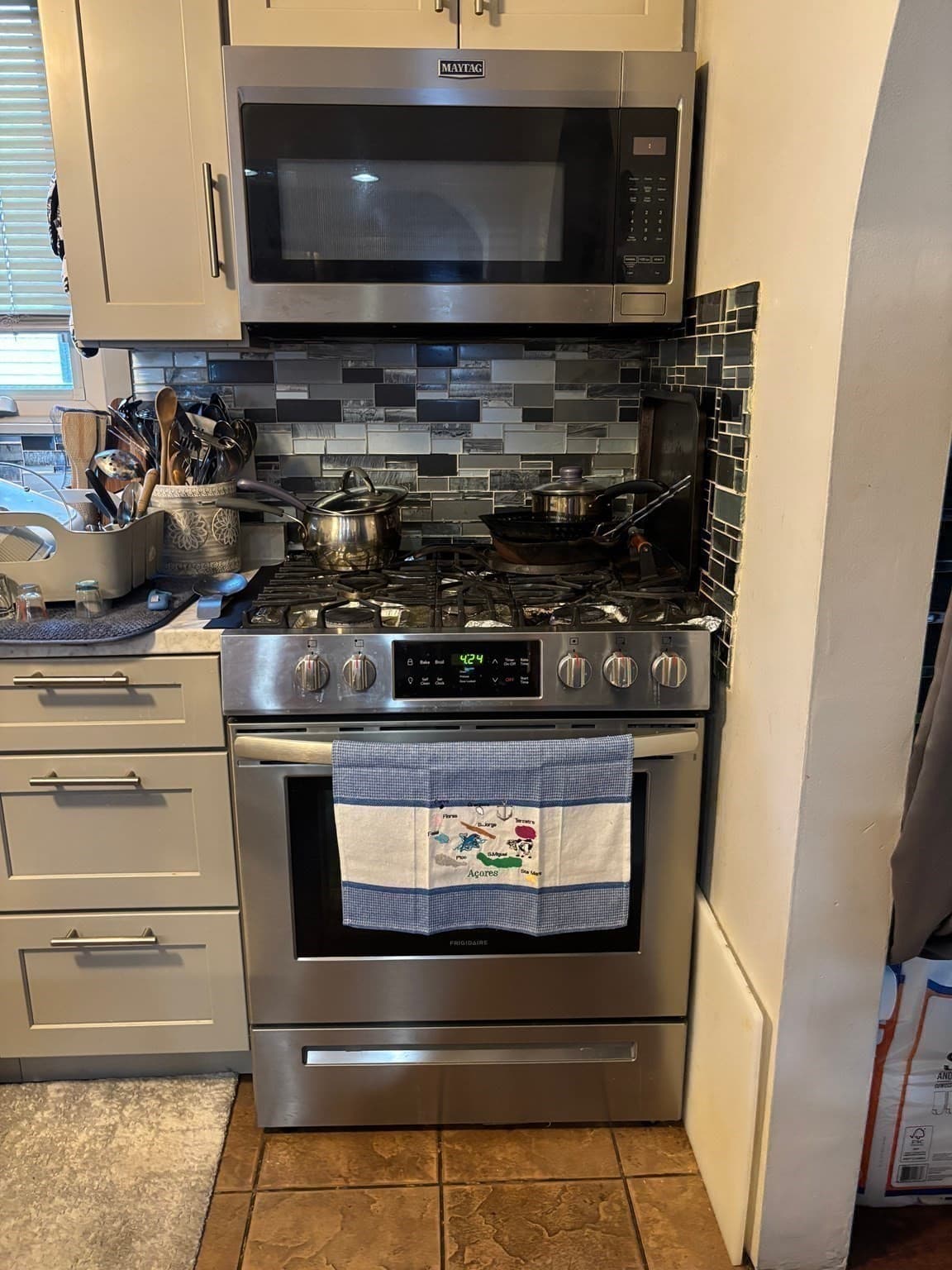 2 Family - 2 Units Up/Down at 507-509 Nash Rd, New Bedford MA 02746, New Bedford, photo 16 of 40
