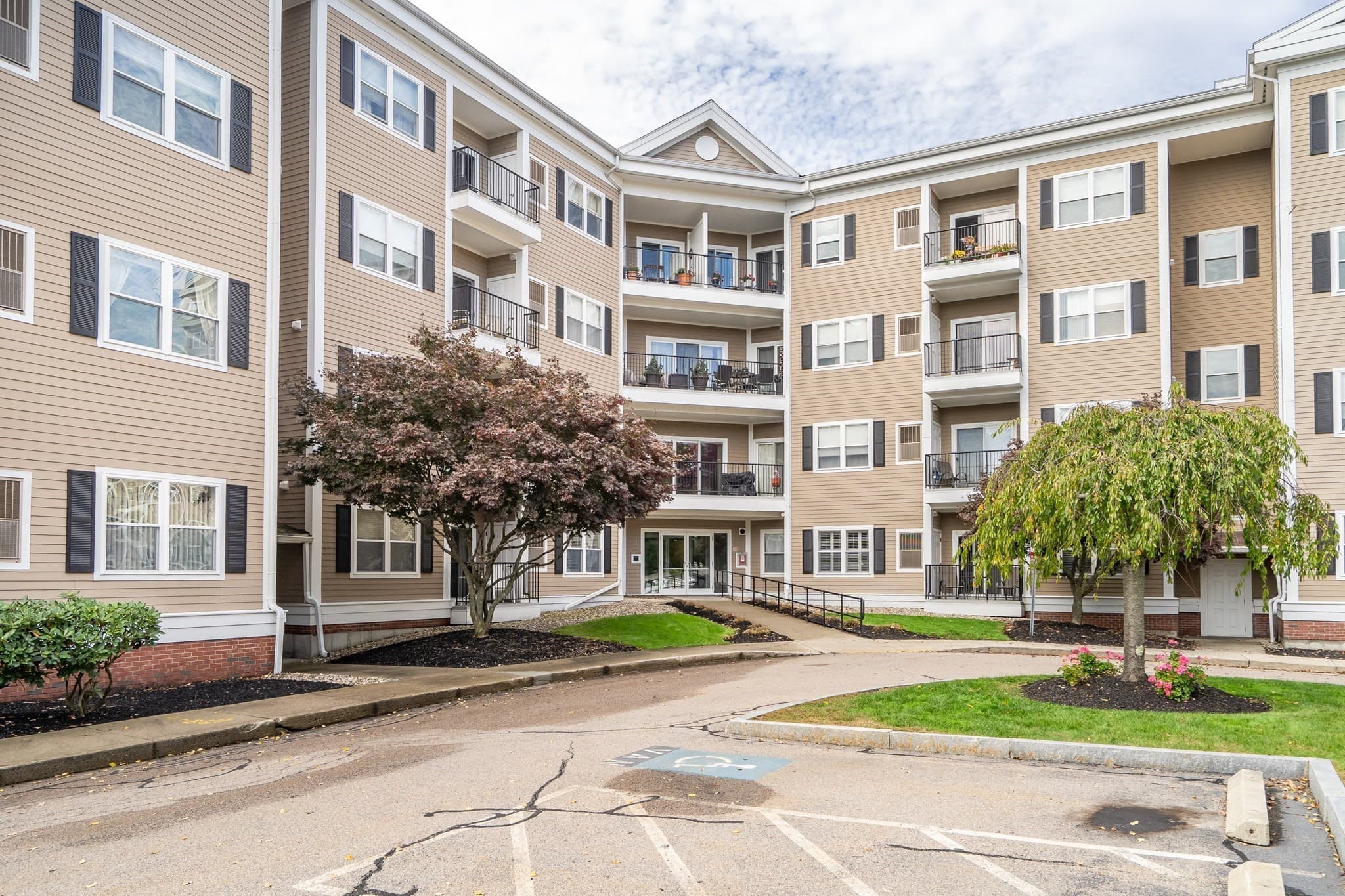 989 East Street # 210, Dedham MA 02026
