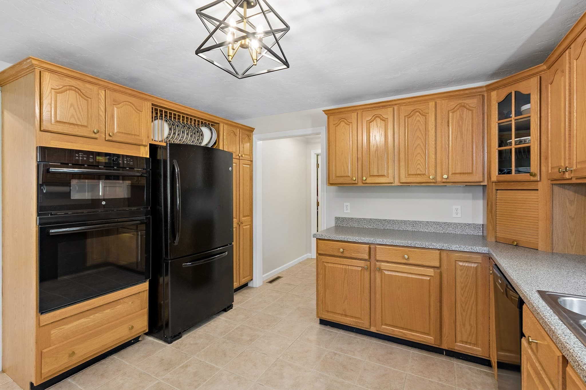 Single Family Residence at 3 Tia Place, Franklin MA 02038, photo 6 of 42