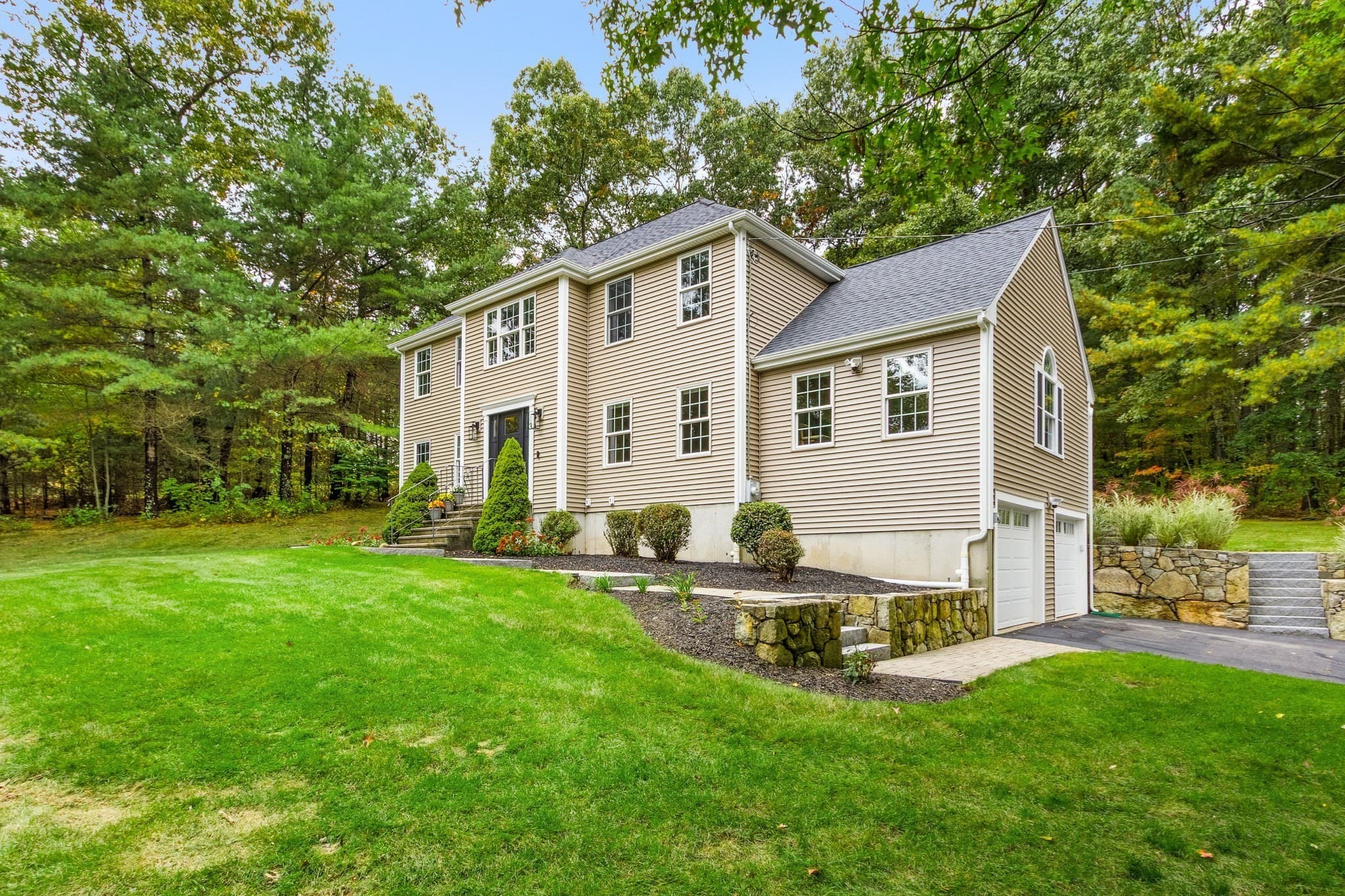 Single Family Residence at 3 Tia Place, Franklin MA 02038, photo 3 of 42
