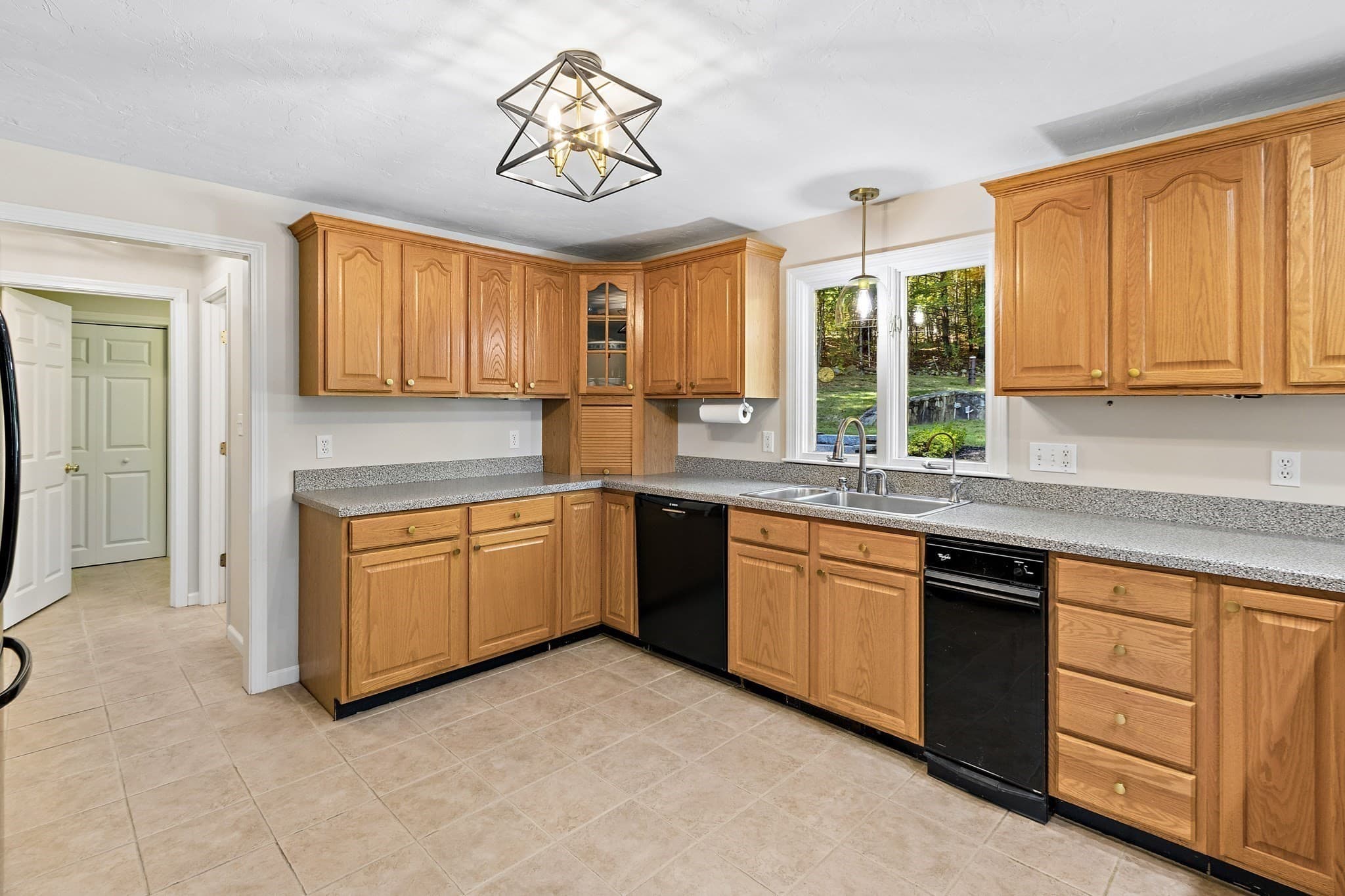 Single Family Residence at 3 Tia Place, Franklin MA 02038, photo 20 of 42