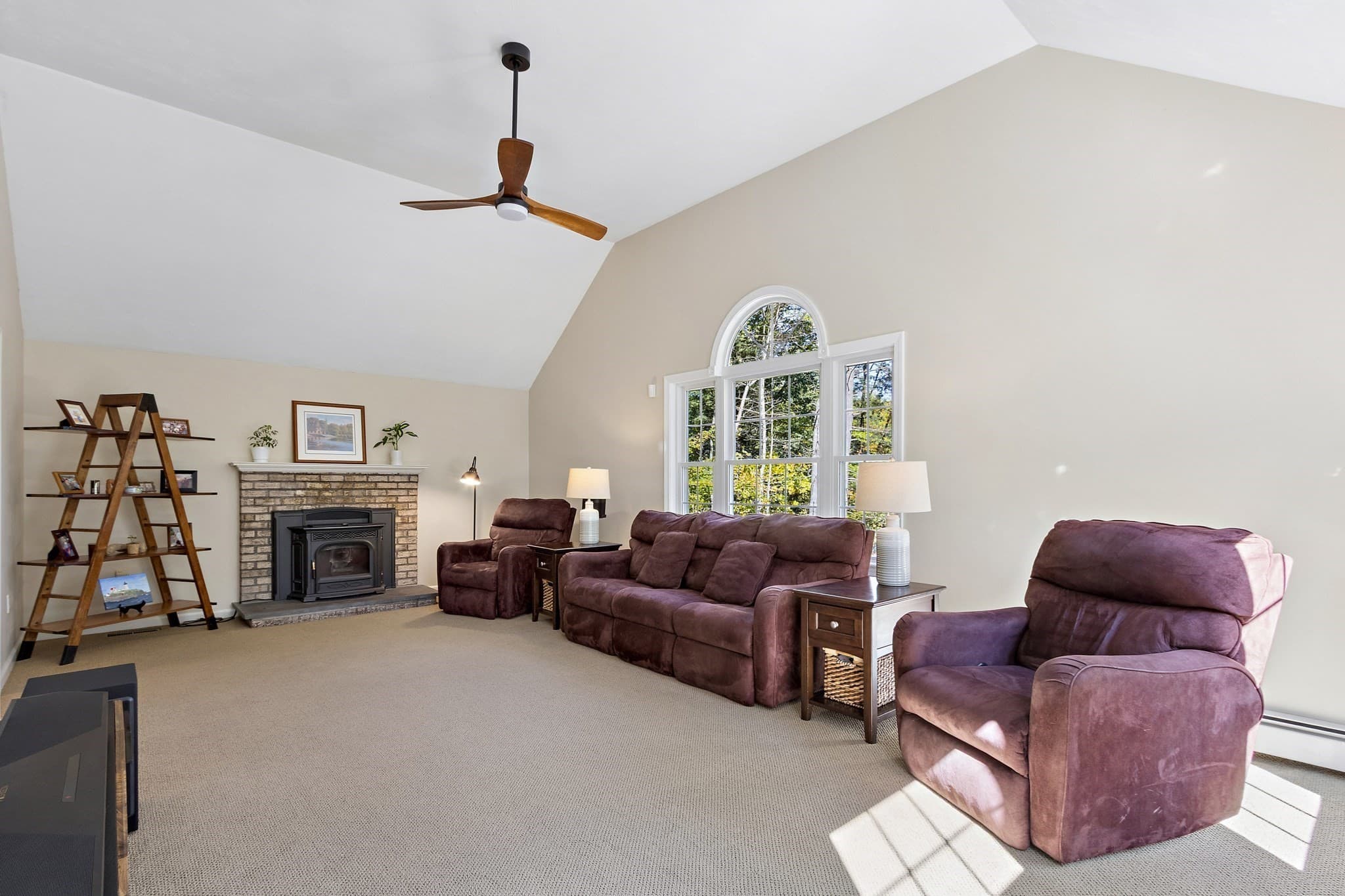 Single Family Residence at 3 Tia Place, Franklin MA 02038, photo 8 of 42