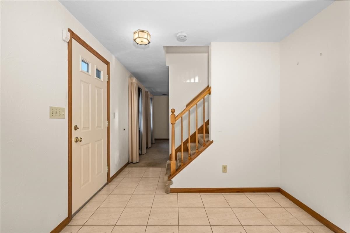 Single Family Residence at 4 Garrison Ln, Southborough MA 01772, Southborough, photo 17 of 42