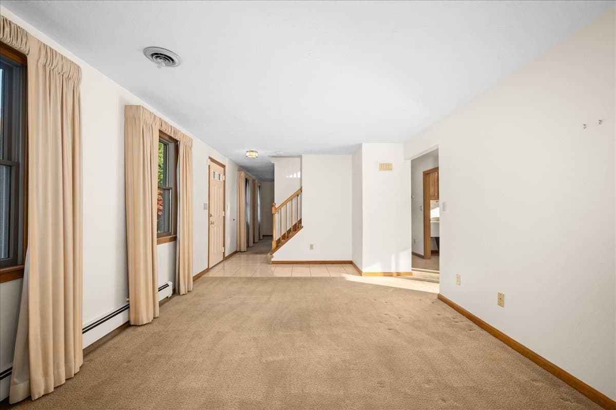 Single Family Residence at 4 Garrison Ln, Southborough MA 01772, Southborough, photo 10 of 42