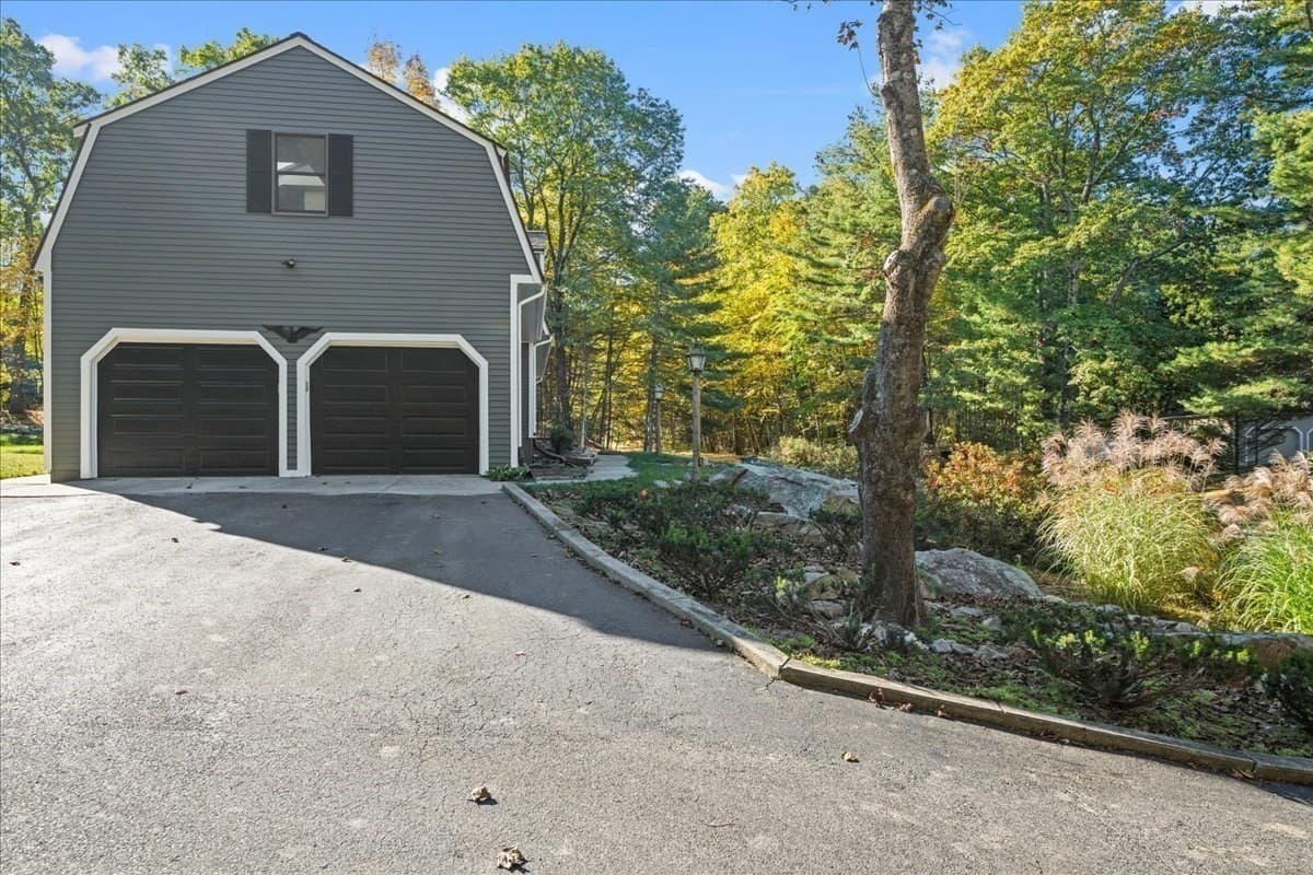 Single Family Residence at 4 Garrison Ln, Southborough MA 01772, Southborough, photo 39 of 42