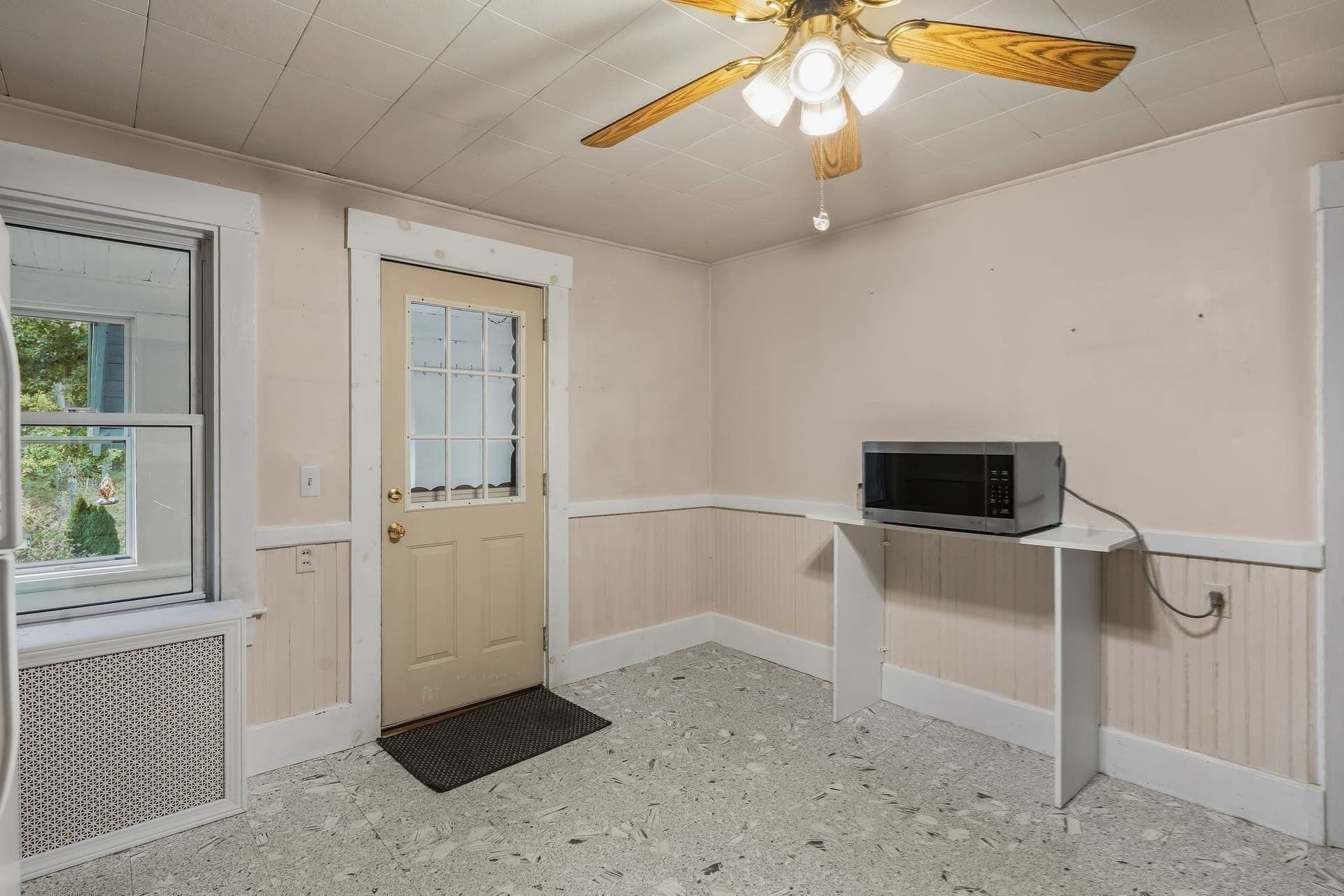 Single Family Residence at 179 Glenallen St, Winchendon MA 01475, photo 13 of 37