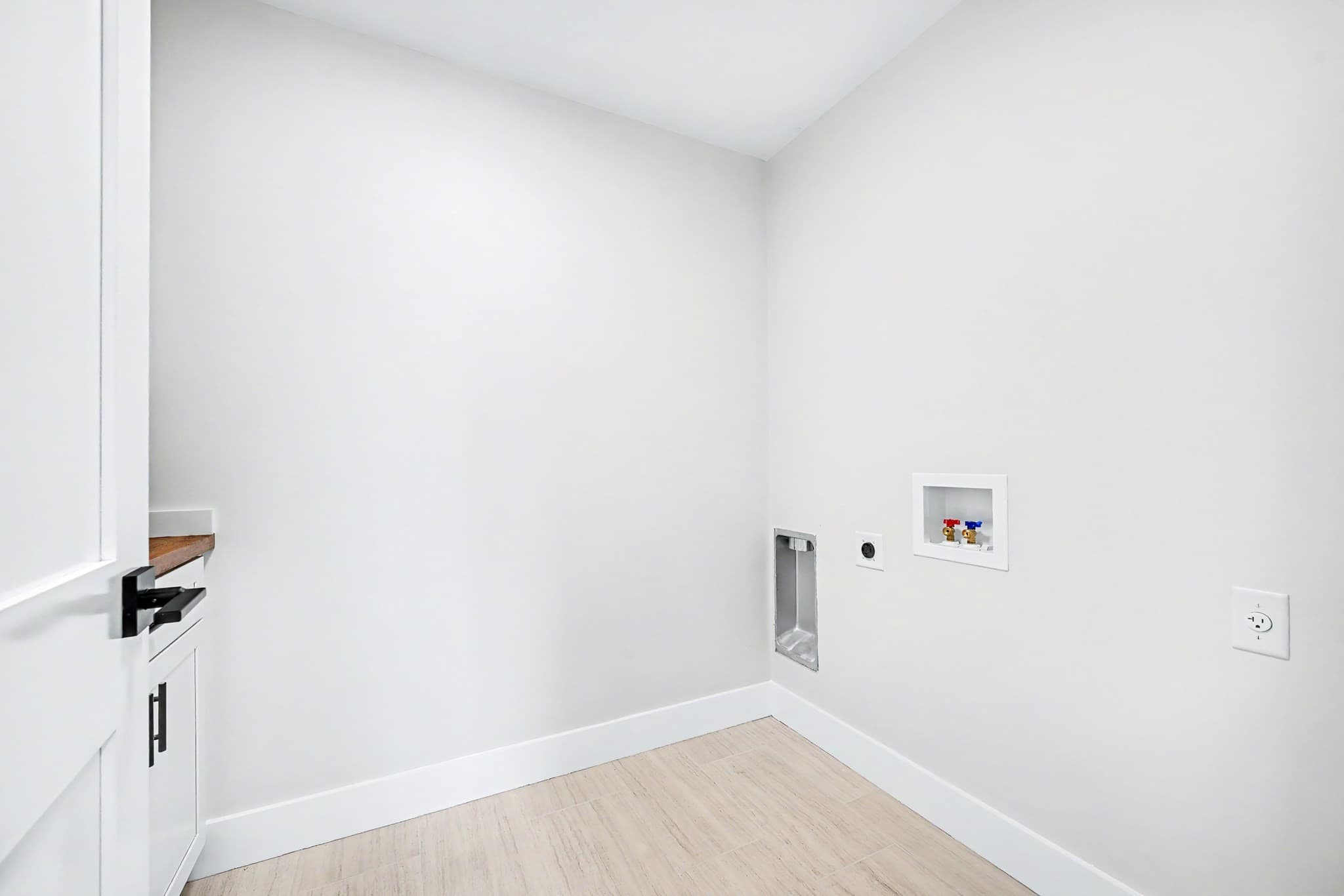 Single Family Residence at 2 Boette Lane, Foxboro MA 02035, photo 20 of 36