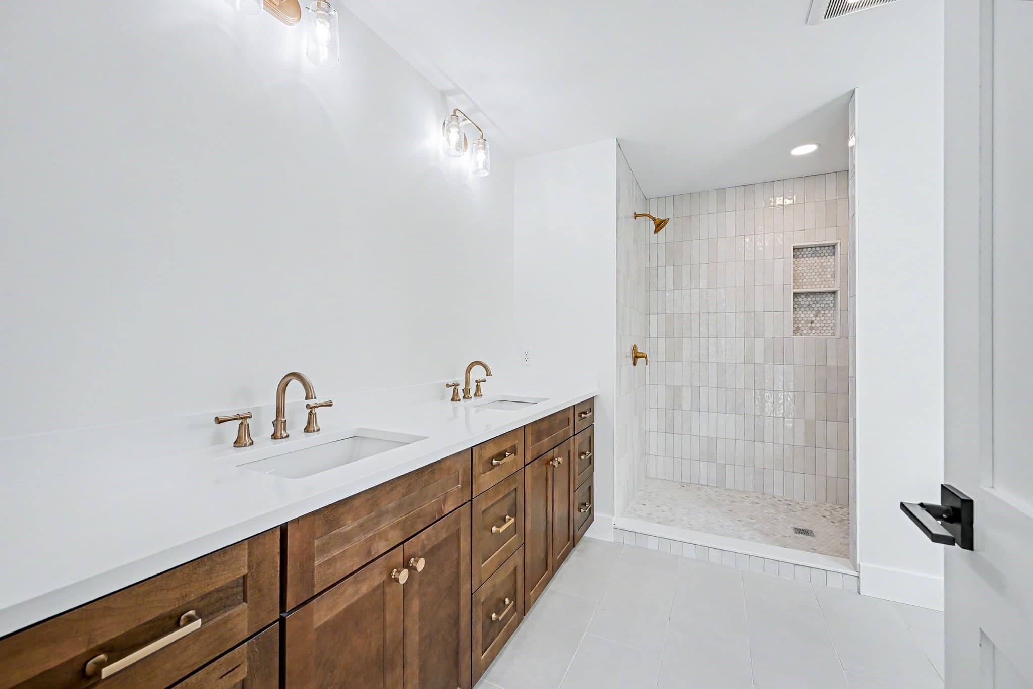 Single Family Residence at 2 Boette Lane, Foxboro MA 02035, photo 4 of 36