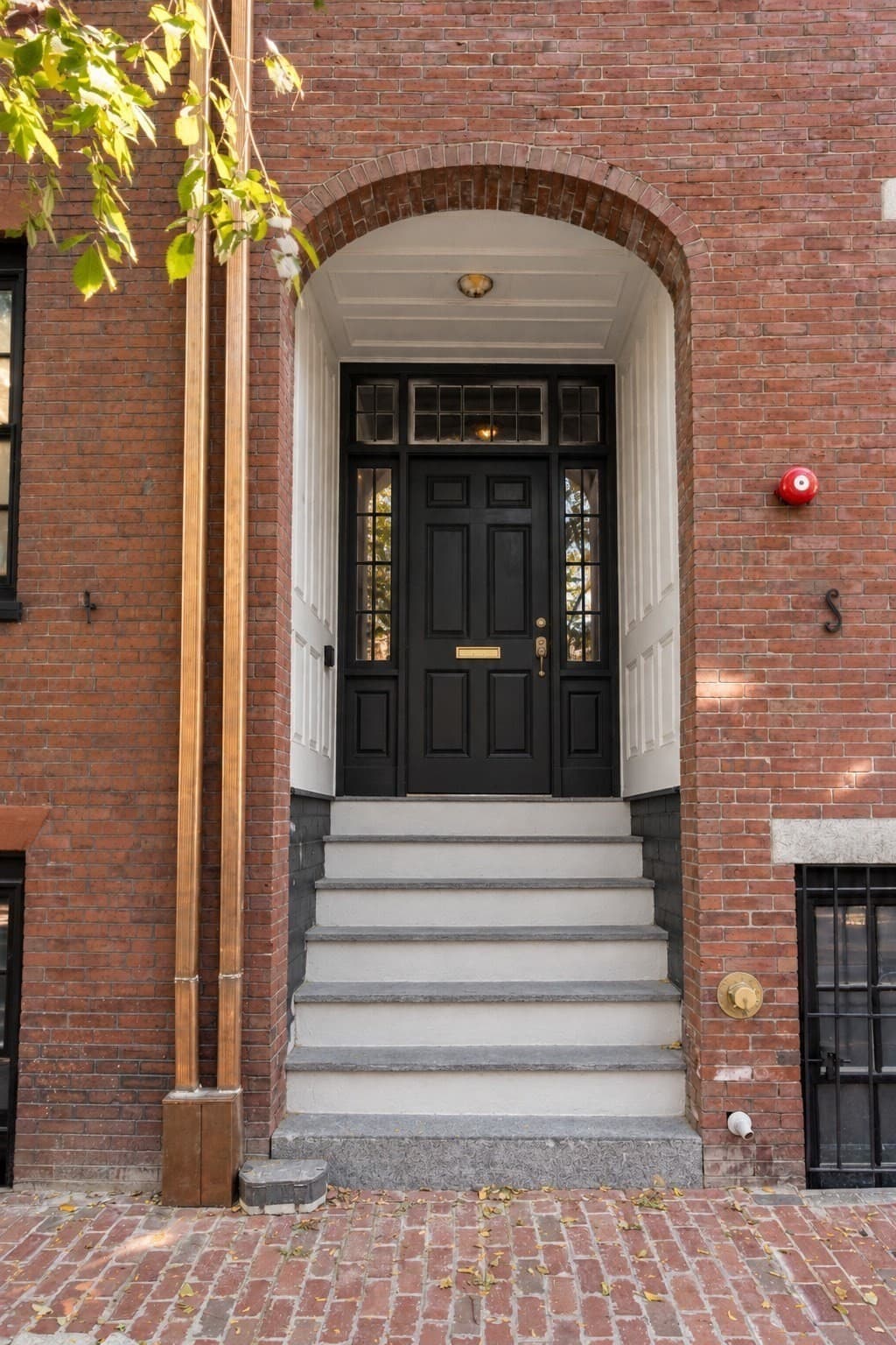 Single Family Residence at 48-49 Fayette St, Boston MA 02116, photo 2 of 34