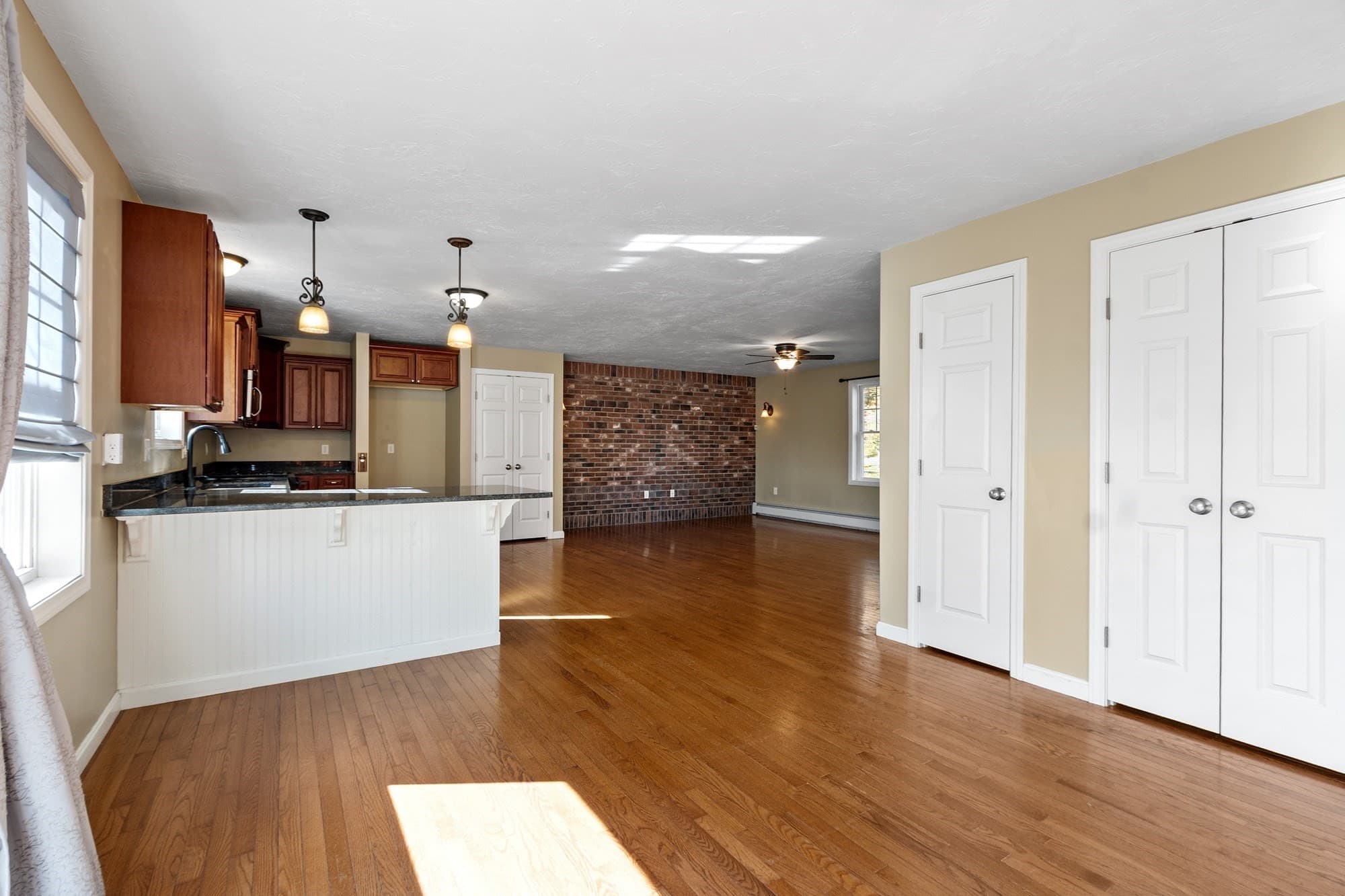 Single Family Residence at 122 Ellis Rd, Westminster MA 01473, photo 14 of 39