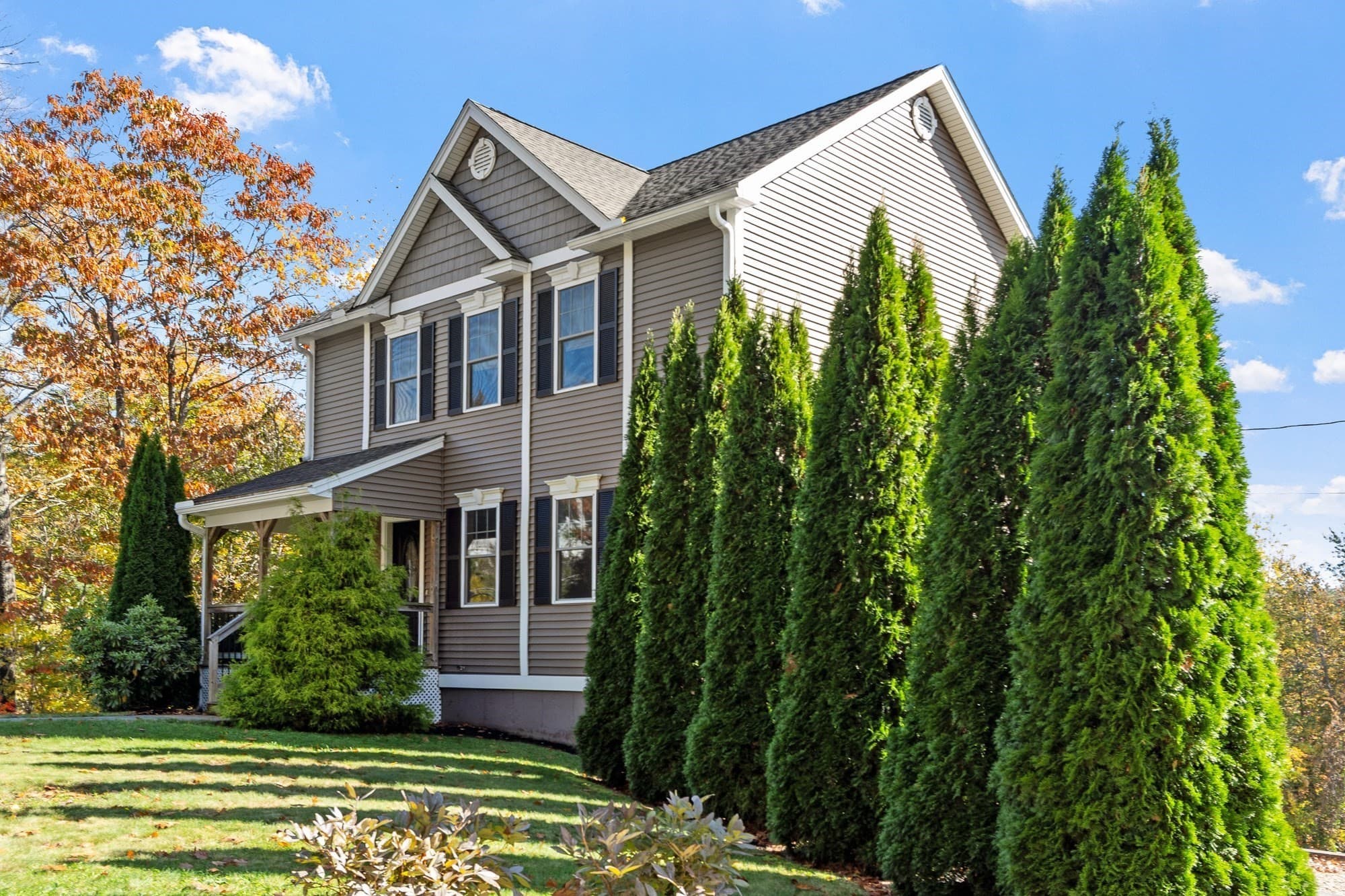 Single Family Residence at 122 Ellis Rd, Westminster MA 01473, photo 4 of 39