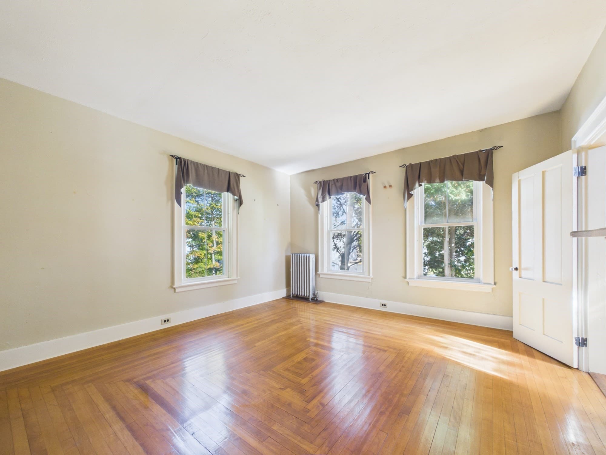 Single Family Residence at 56 Glover St, Southbridge MA 01550, photo 20 of 32