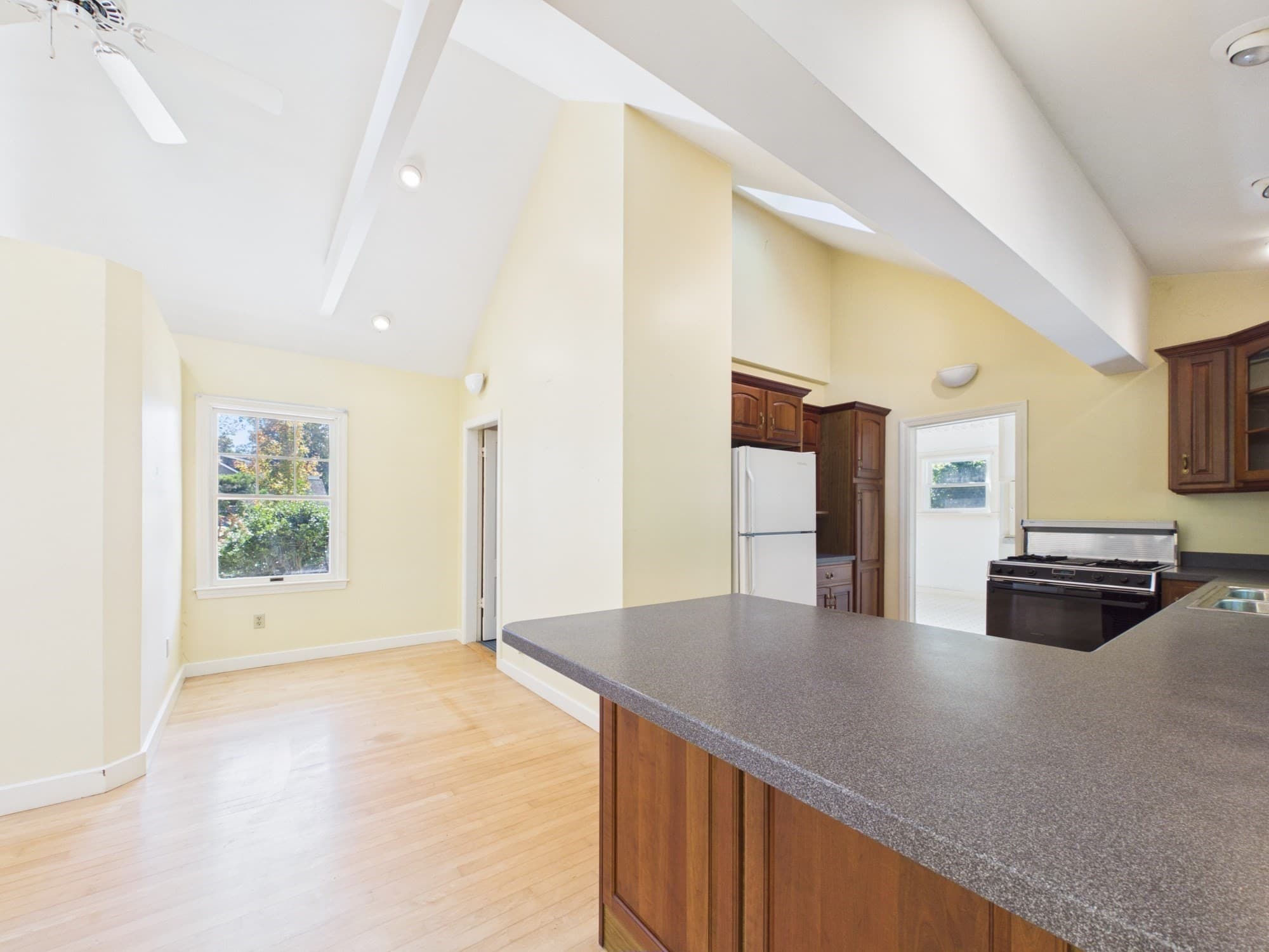 Single Family Residence at 56 Glover St, Southbridge MA 01550, photo 9 of 32