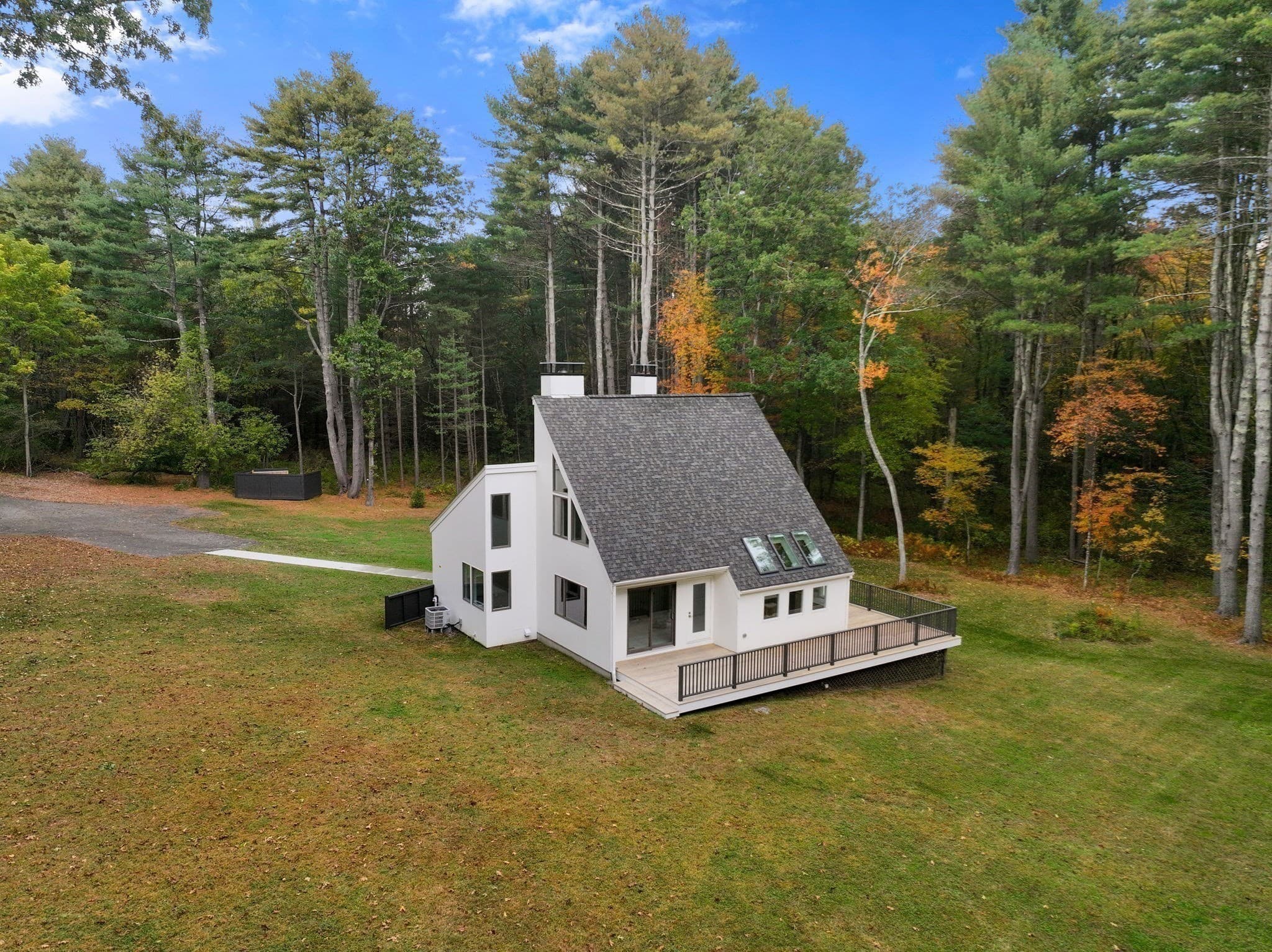 Single Family Residence at 10 Farm St, Dover MA 02030, photo 2 of 32