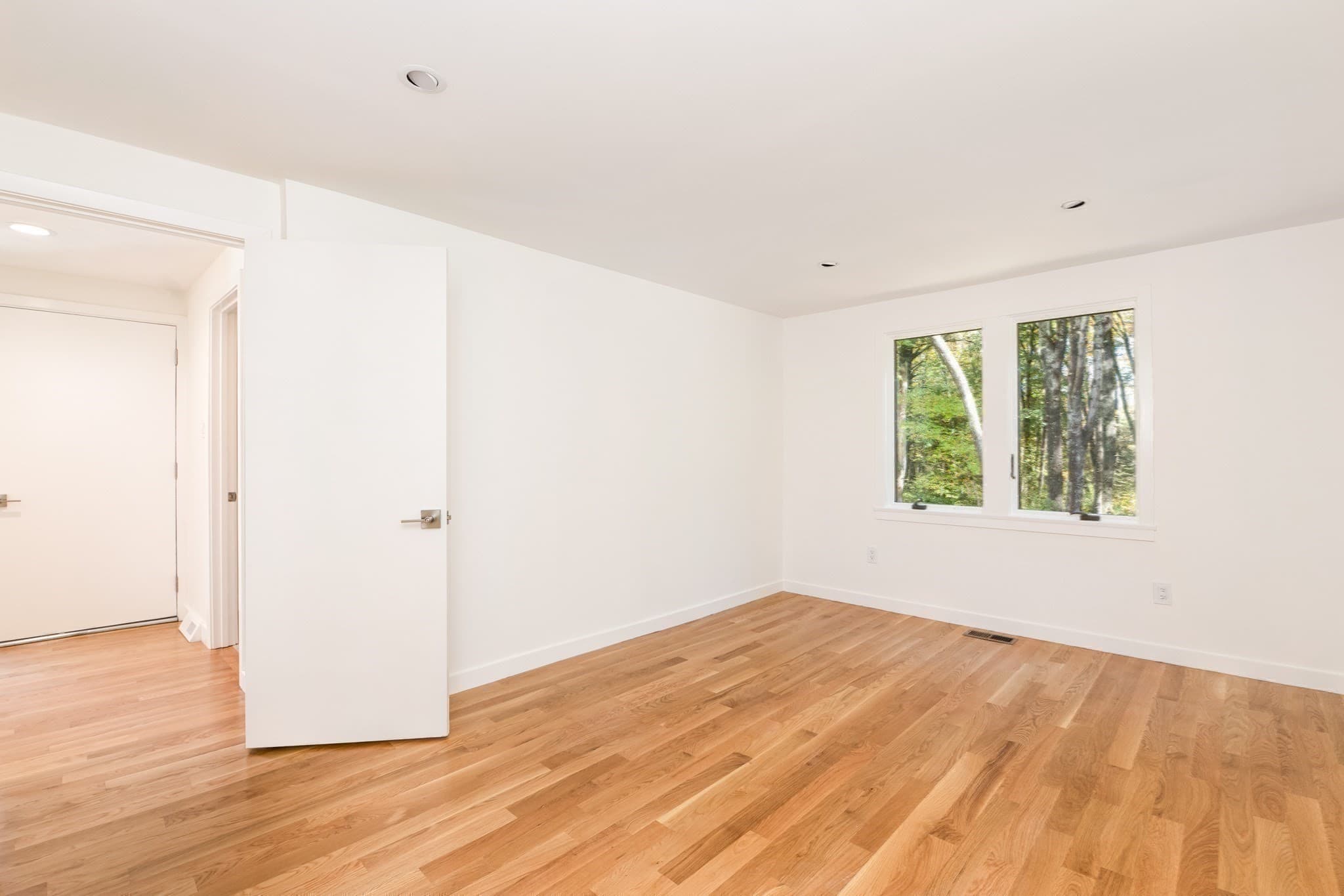 Single Family Residence at 10 Farm St, Dover MA 02030, photo 12 of 32