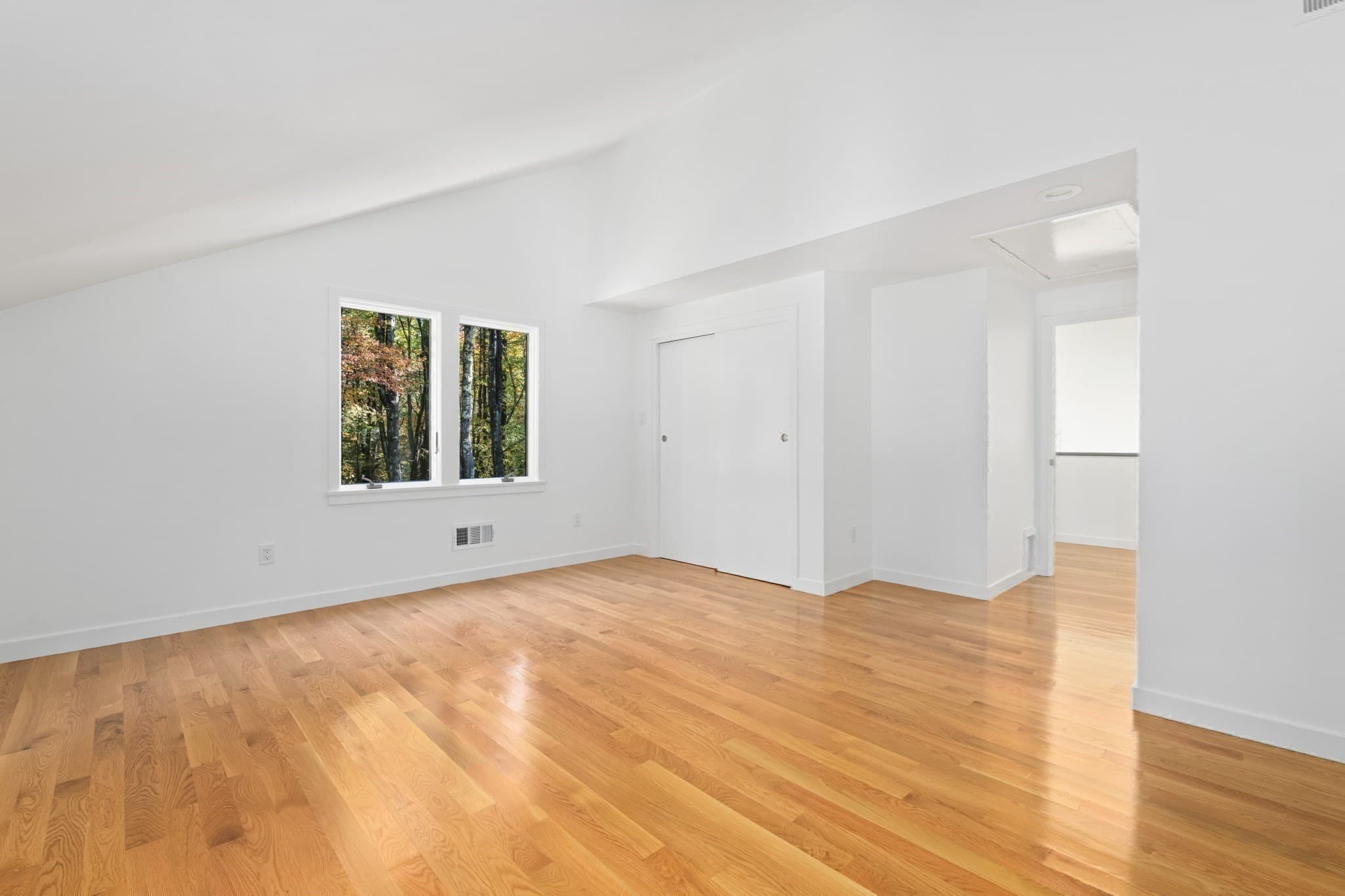 Single Family Residence at 10 Farm St, Dover MA 02030, photo 19 of 32