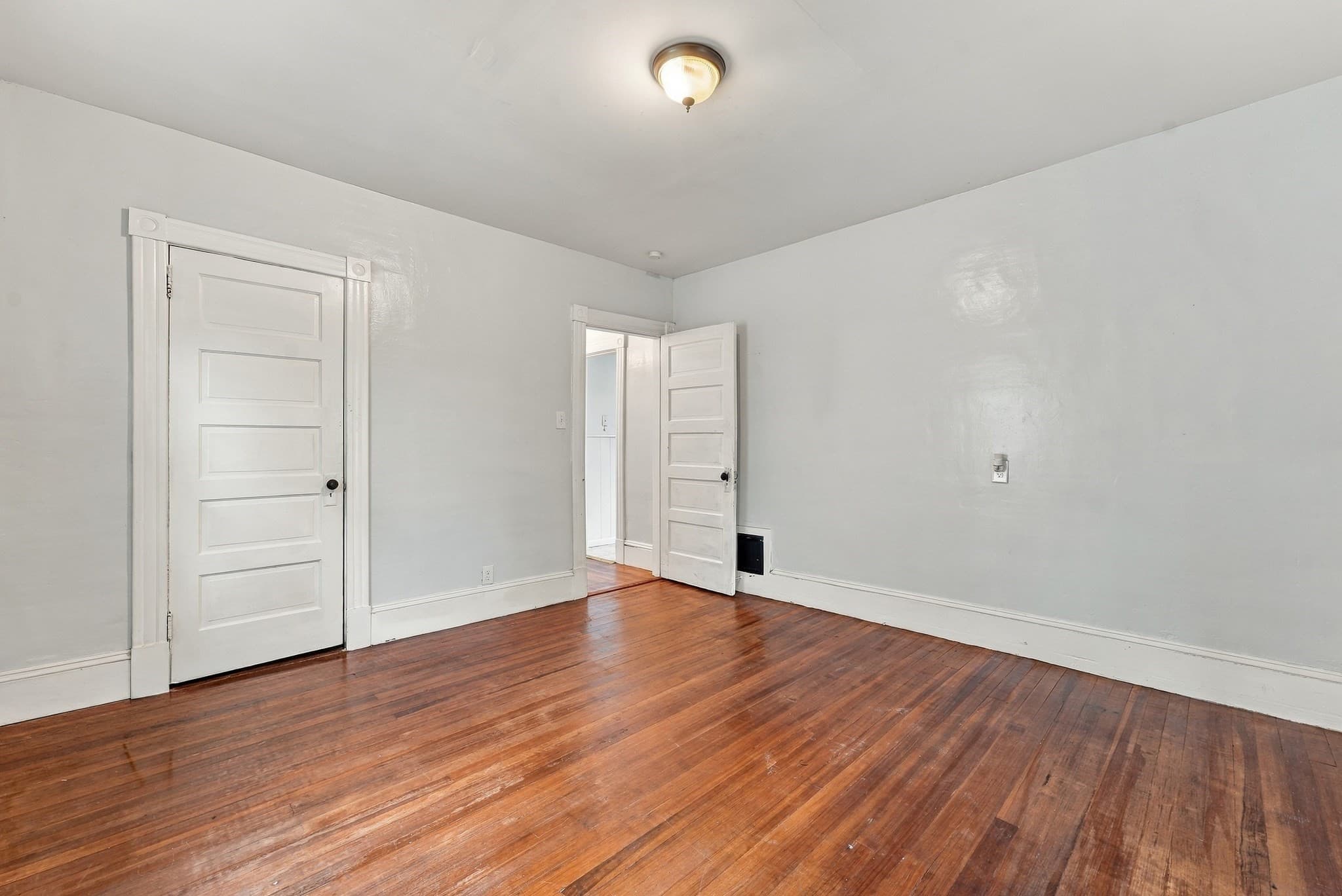 3 Family at 190 Oak St, Springfield MA 01151, Springfield, photo 17 of 40