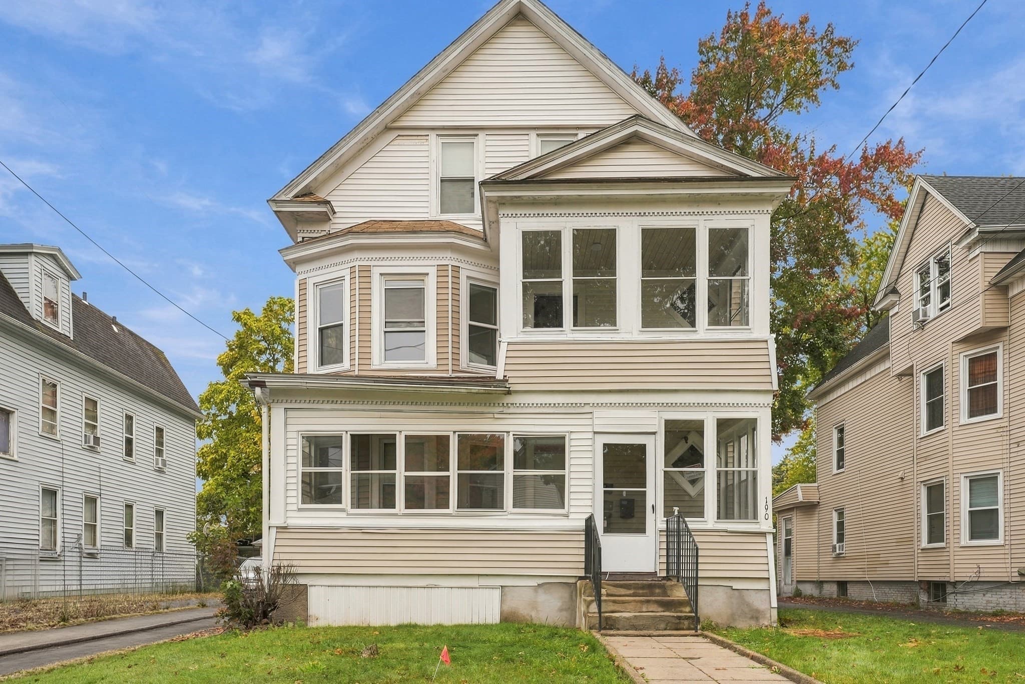 190 Oak St, Springfield MA 01151