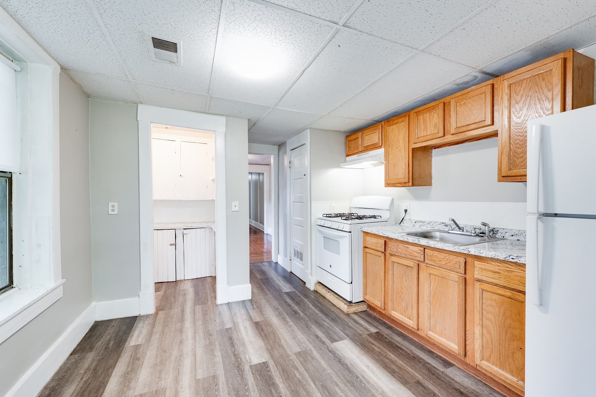 Apartment at 474 Liberty Street # 2R, Springfield MA 01104, photo 2 of 12