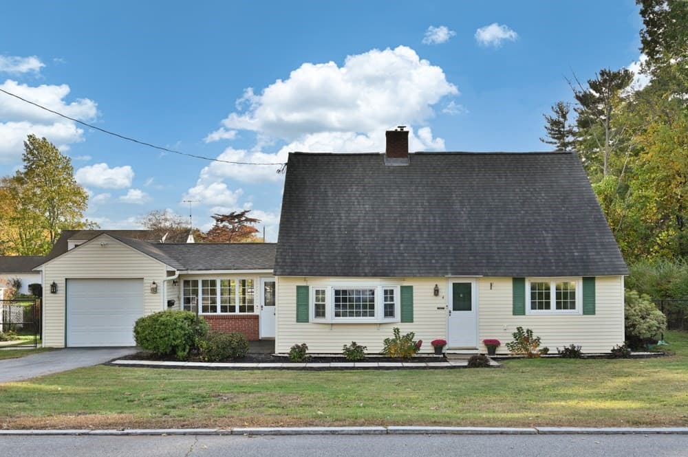 4 Jane Rd, Methuen MA 01844