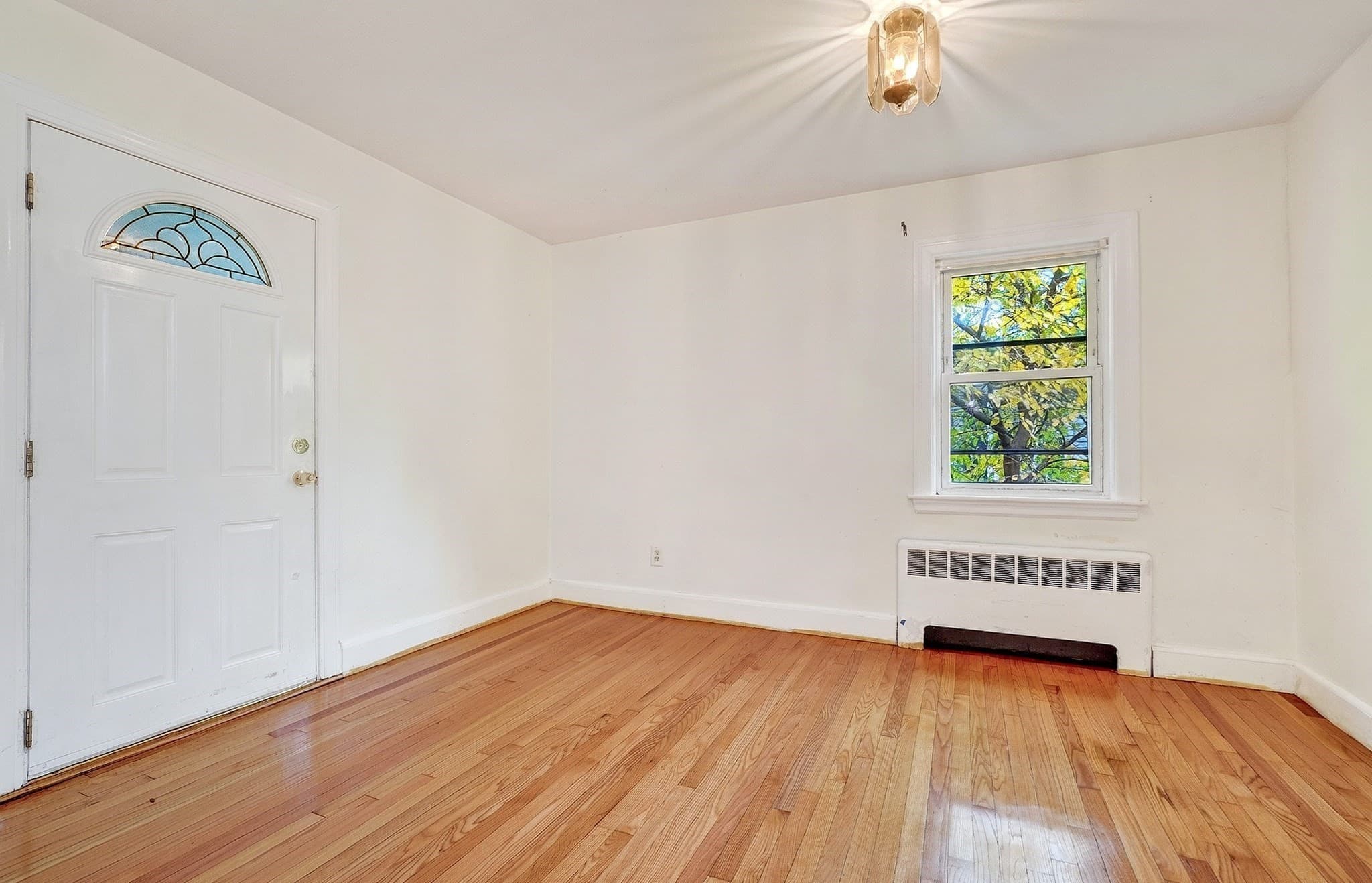 Single Family Residence at 89 Dutton St, Malden MA 02148, photo 4 of 20