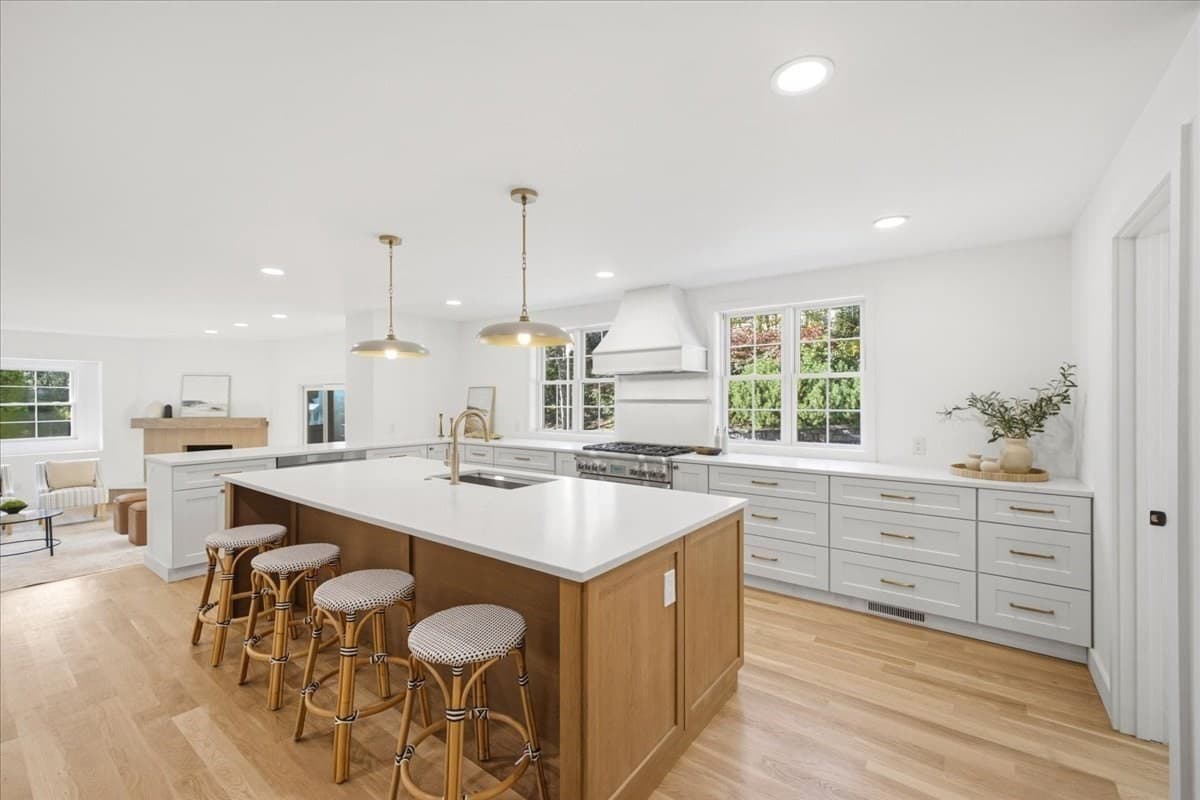 Single Family Residence at 6 Pheasant Hill St, Westwood MA 02090, Westwood, photo 9 of 42