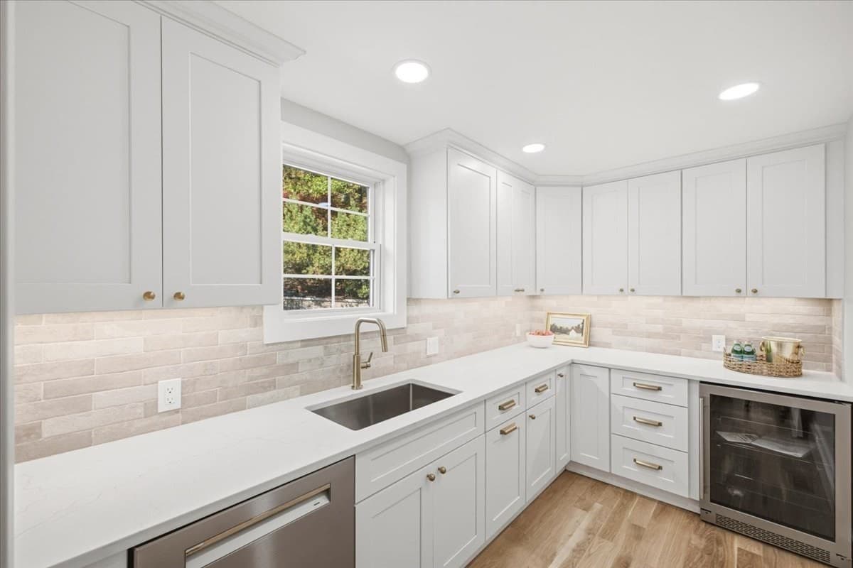 Single Family Residence at 6 Pheasant Hill St, Westwood MA 02090, Westwood, photo 11 of 42