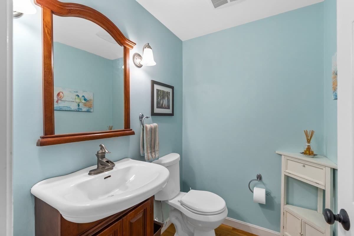 Single Family Residence at 865 Moraine St, Marshfield MA 02050, photo 23 of 42