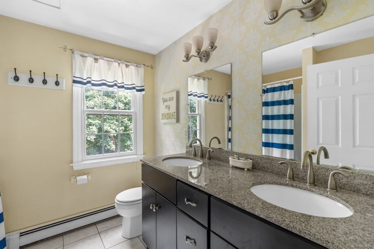 Single Family Residence at 865 Moraine St, Marshfield MA 02050, photo 32 of 42