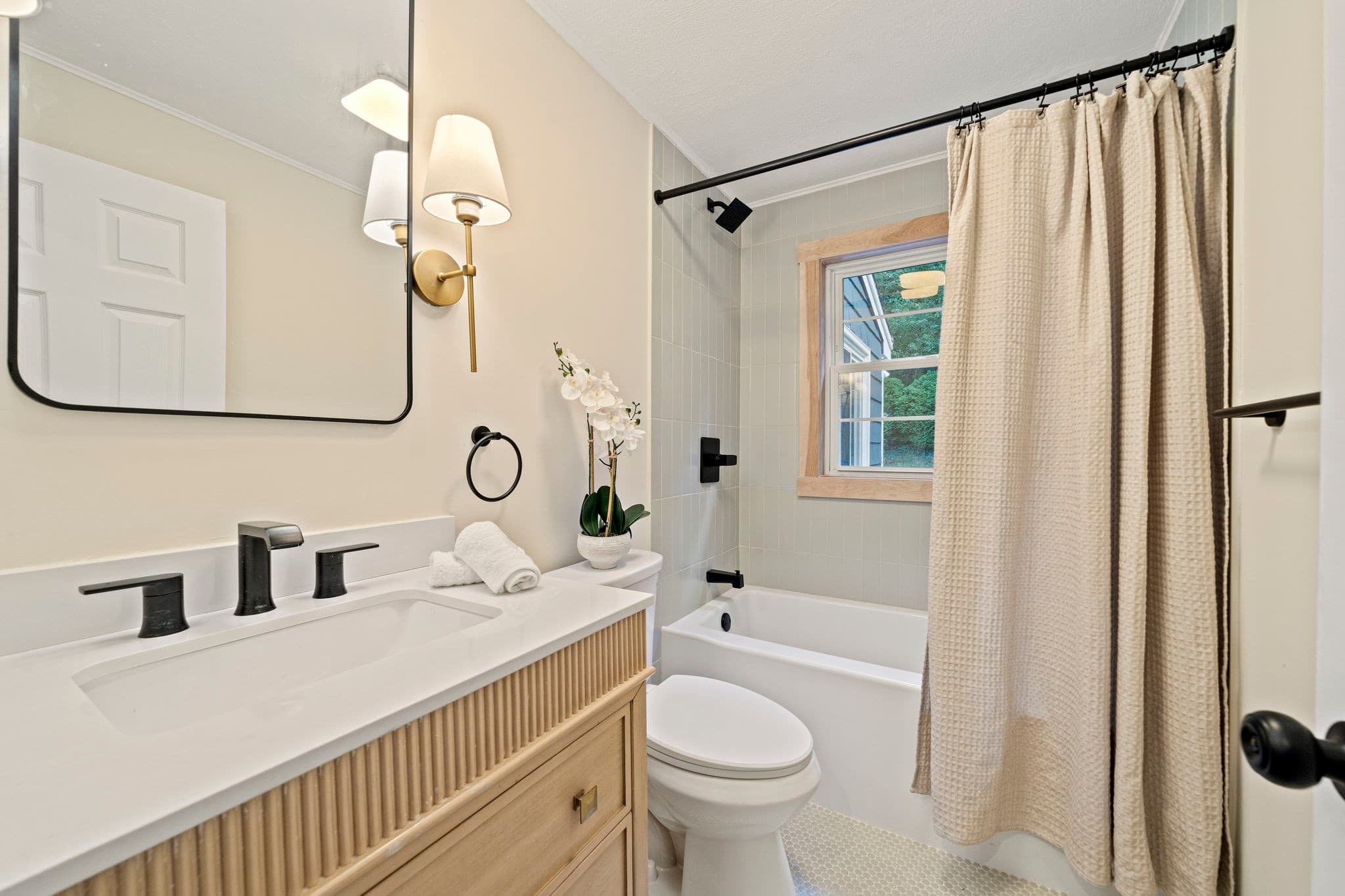 Single Family Residence at 206 Carver Road, Plymouth MA 02360, Plymouth, photo 11 of 19