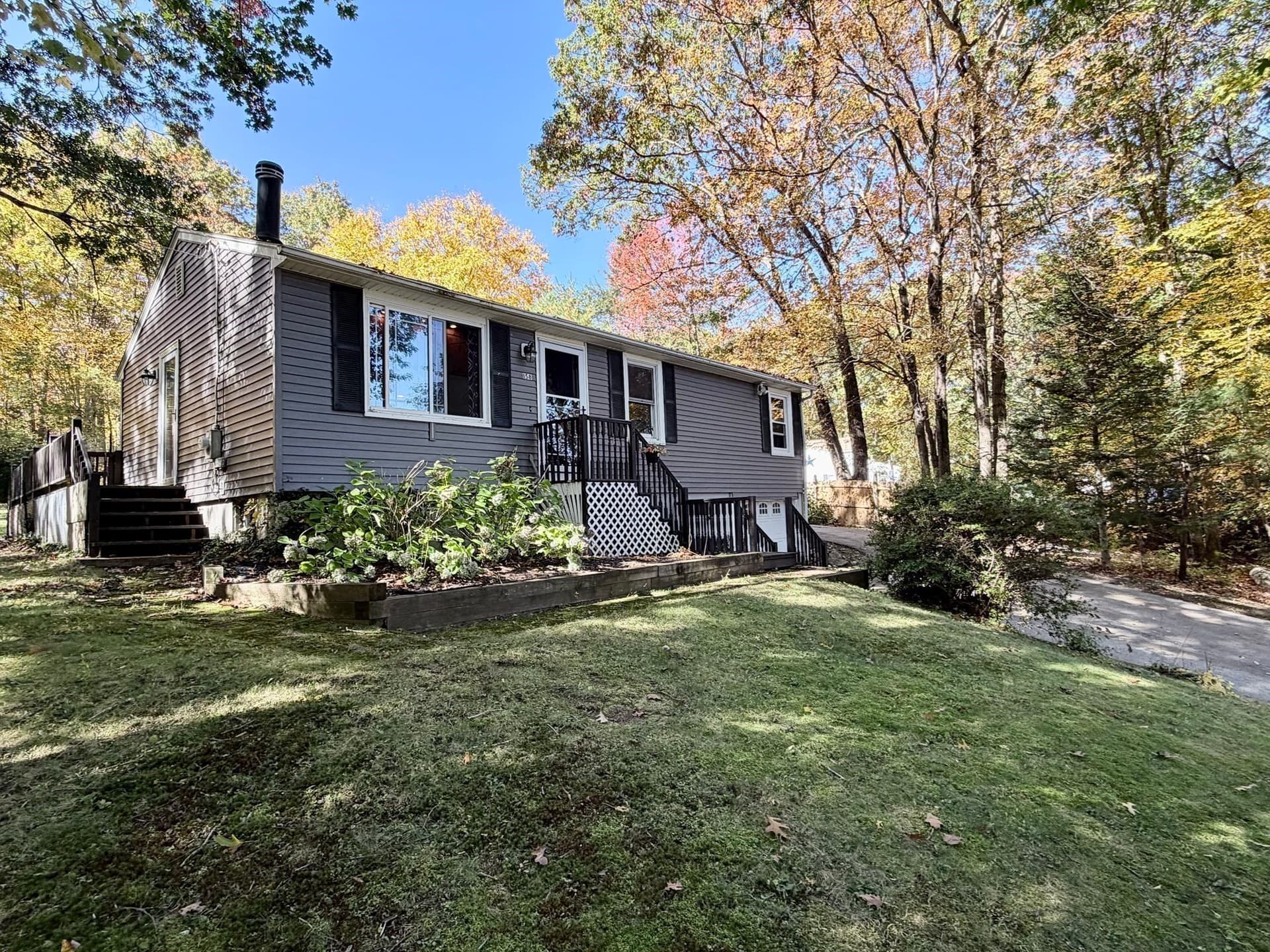 158 Dudley Rd, Oxford MA 01540