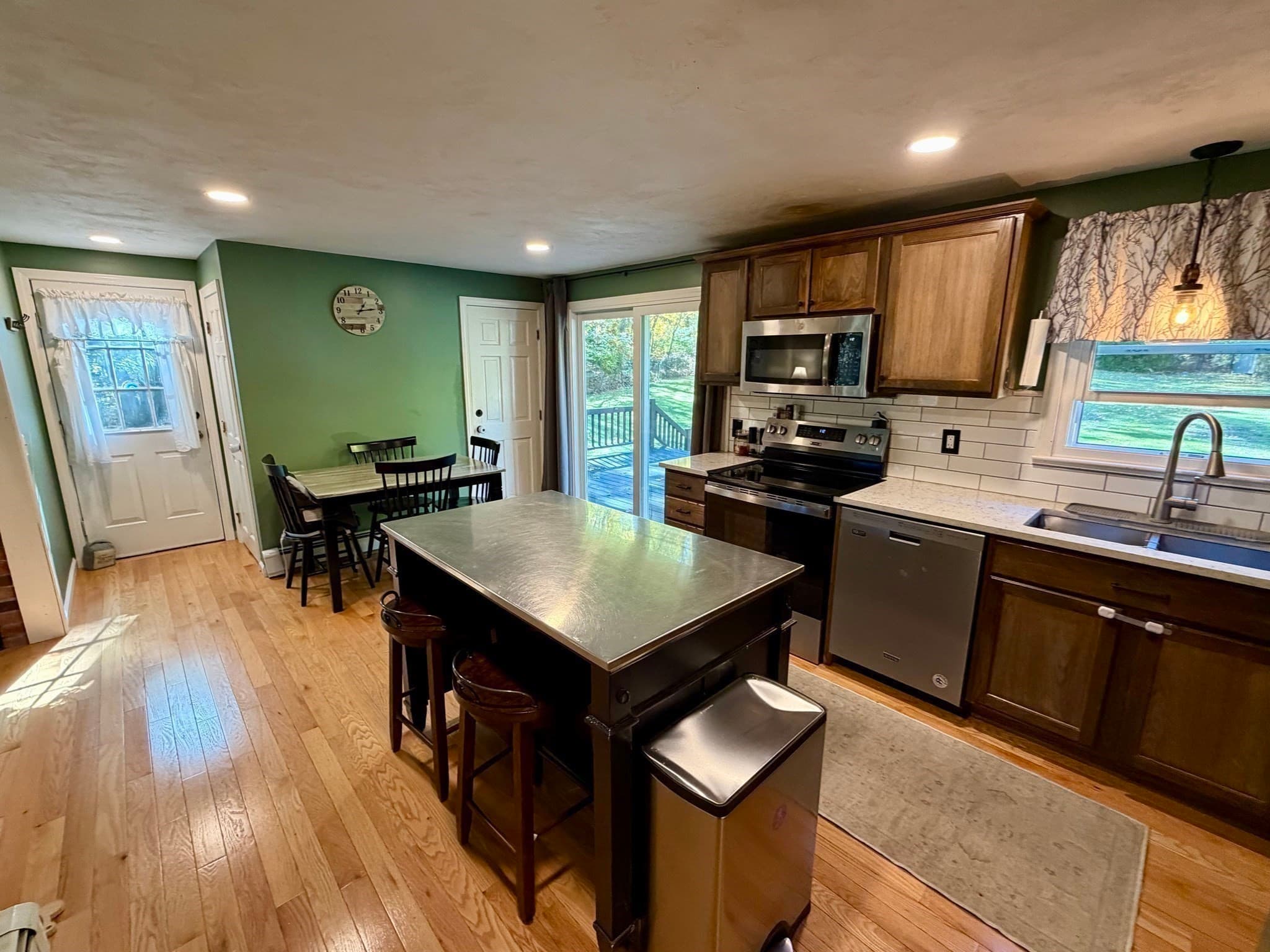Single Family Residence at 158 Dudley Rd, Oxford MA 01540, photo 11 of 27