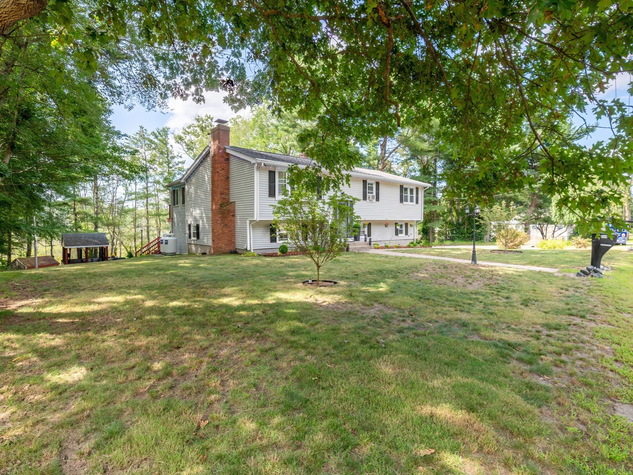 Single Family Residence at 199 Greenville, North Smithfield RI 02896, photo 2 of 28
