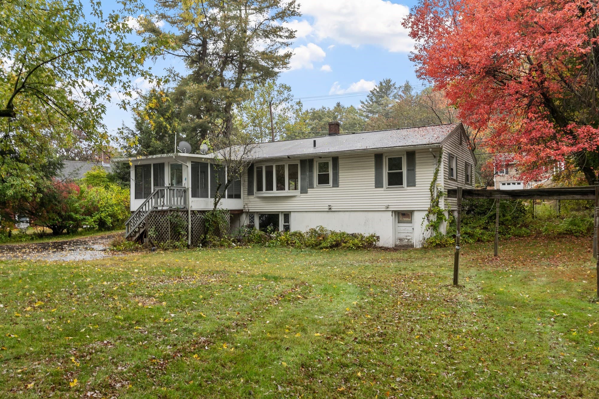 Single Family Residence at 1106 Wachusett St, Holden MA 01522, photo 6 of 41