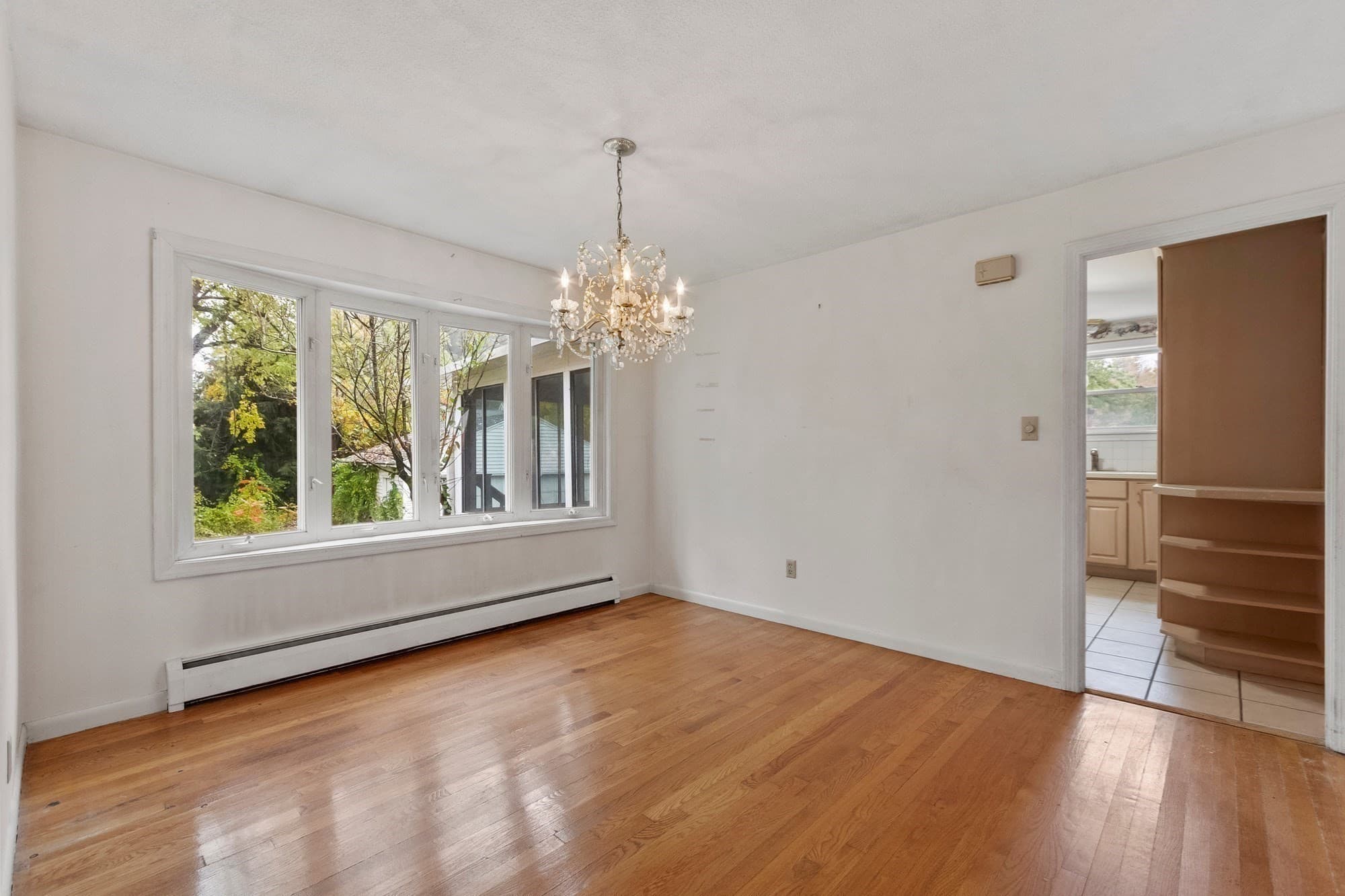 Single Family Residence at 1106 Wachusett St, Holden MA 01522, photo 13 of 41