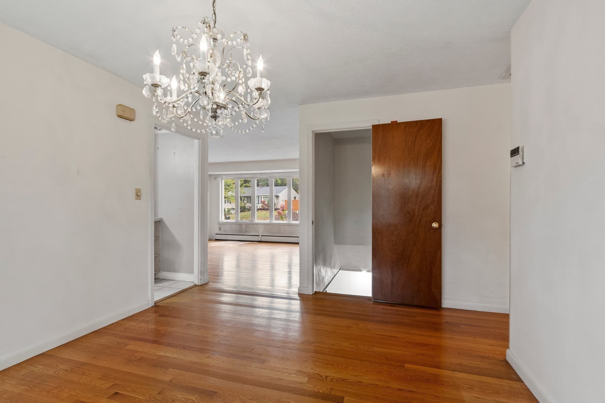 Single Family Residence at 1106 Wachusett St, Holden MA 01522, photo 12 of 41