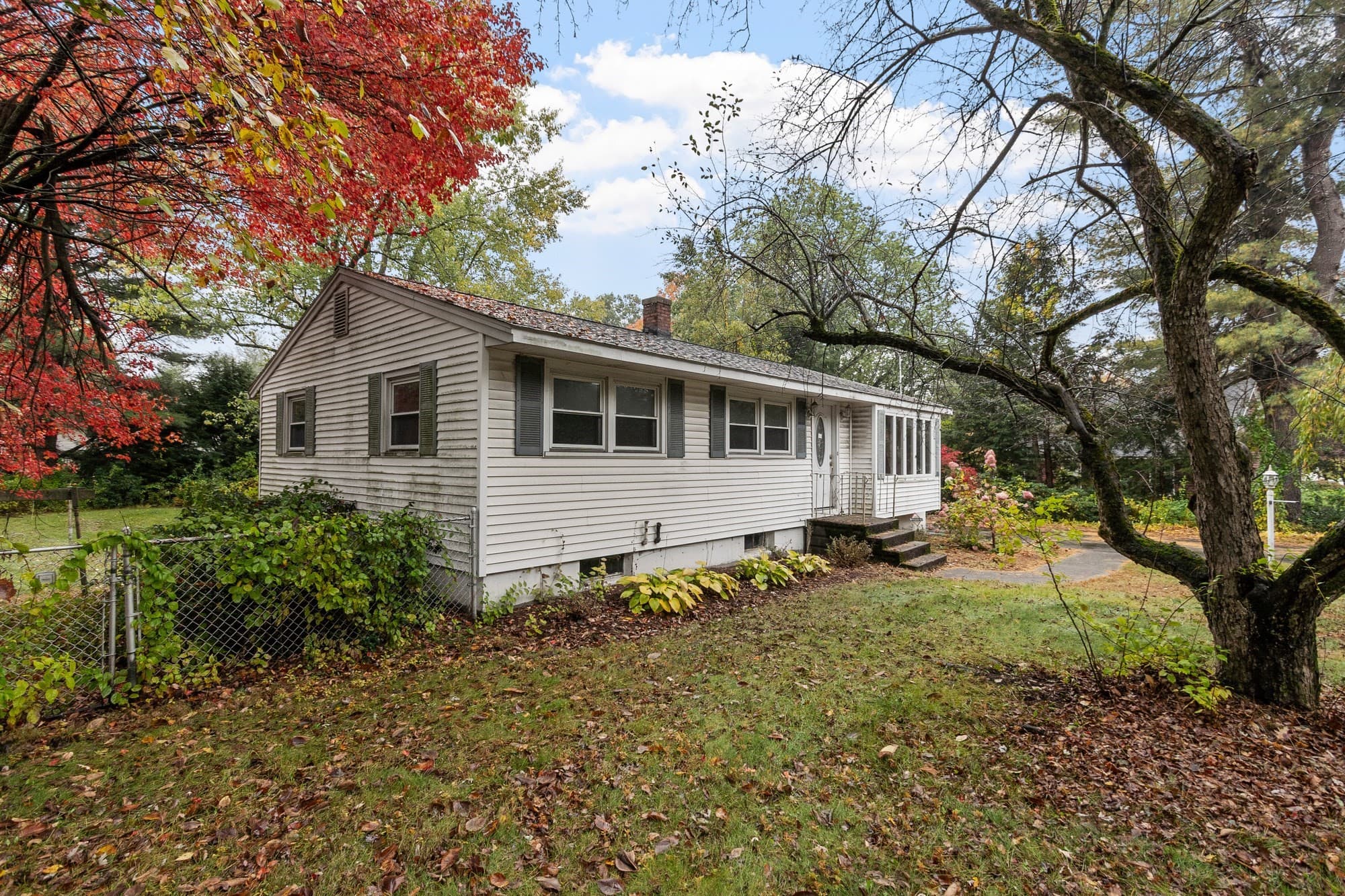 Single Family Residence at 1106 Wachusett St, Holden MA 01522, photo 3 of 41