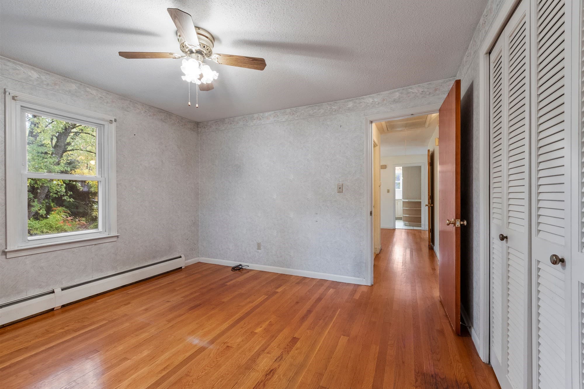 Single Family Residence at 1106 Wachusett St, Holden MA 01522, photo 28 of 41