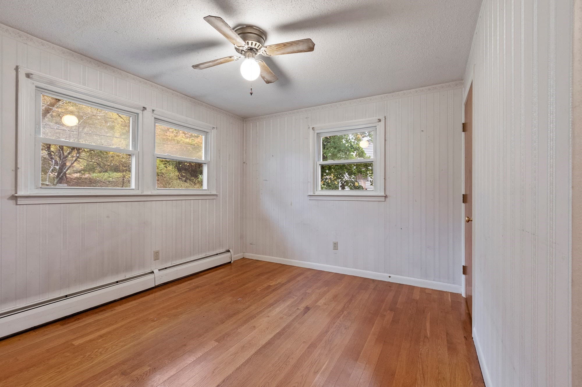 Single Family Residence at 1106 Wachusett St, Holden MA 01522, photo 30 of 41