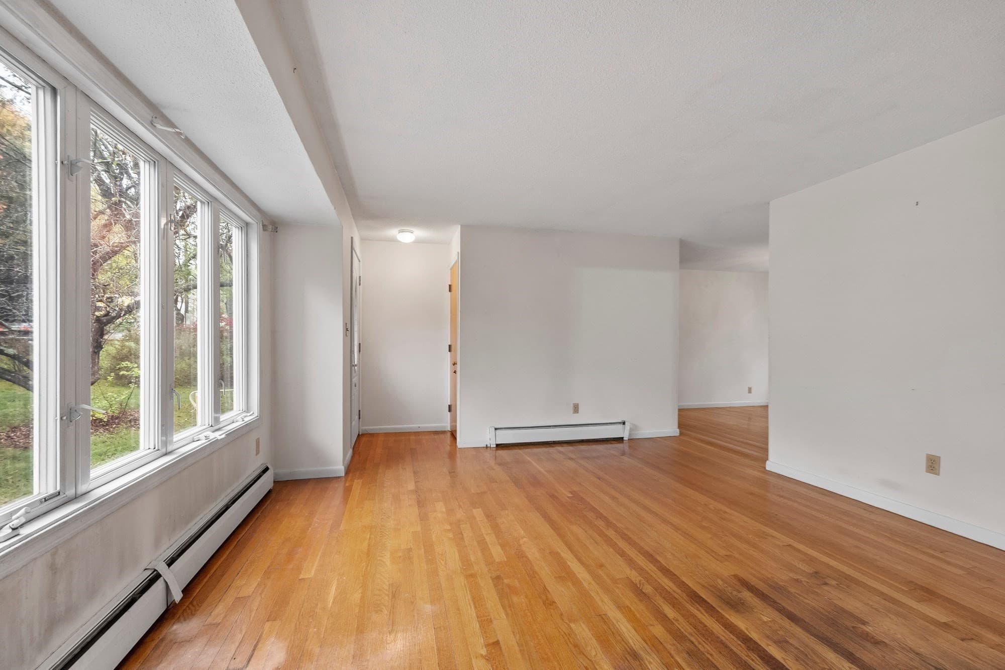 Single Family Residence at 1106 Wachusett St, Holden MA 01522, photo 15 of 41