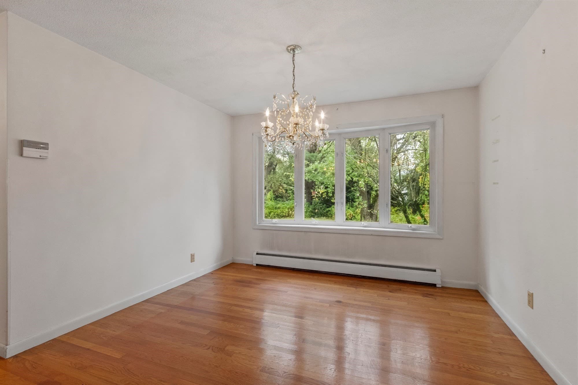 Single Family Residence at 1106 Wachusett St, Holden MA 01522, photo 11 of 41