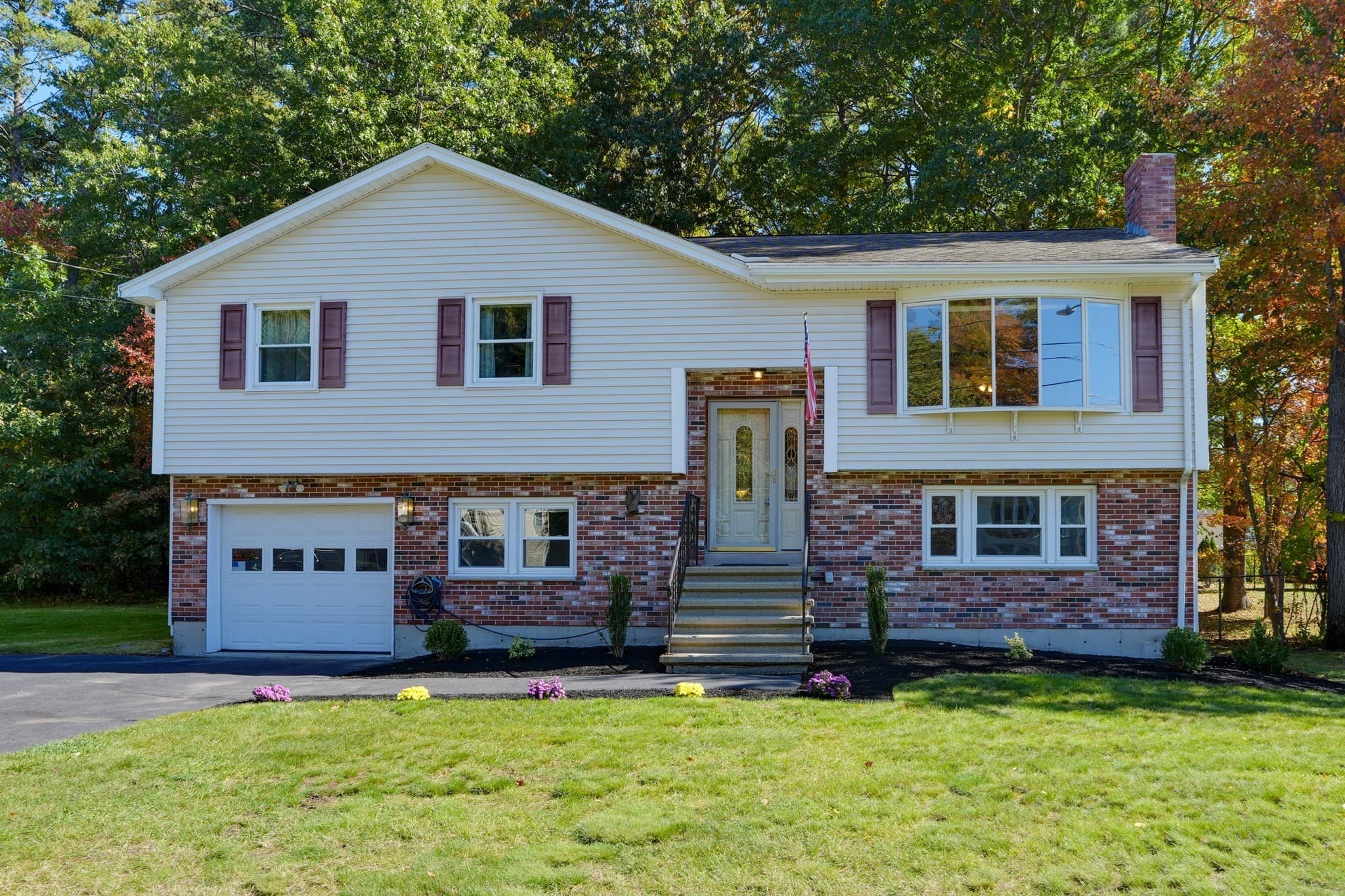 4 Goodwin Dr, Burlington MA 01803