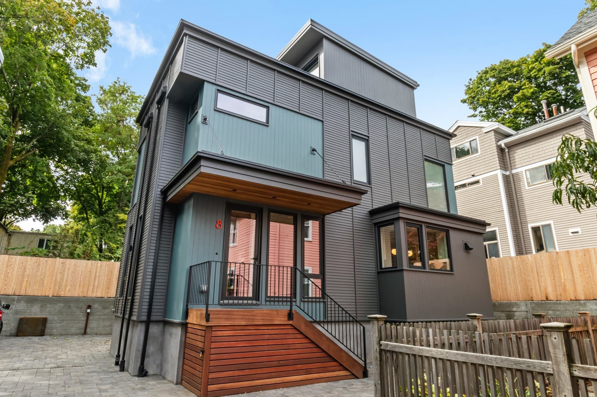 8 Holworthy Terrace # 8, Cambridge MA 02138