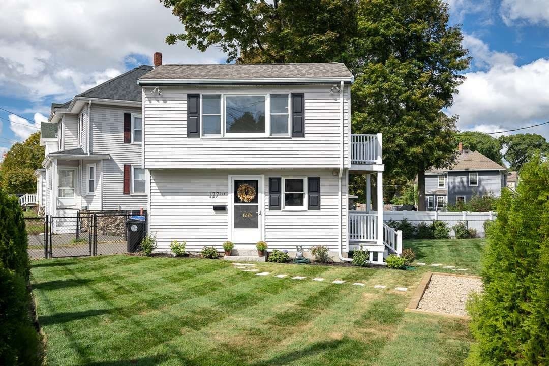 Condominium at 127 1/2 Bridge Street, Beverly MA 01915, photo 12 of 12