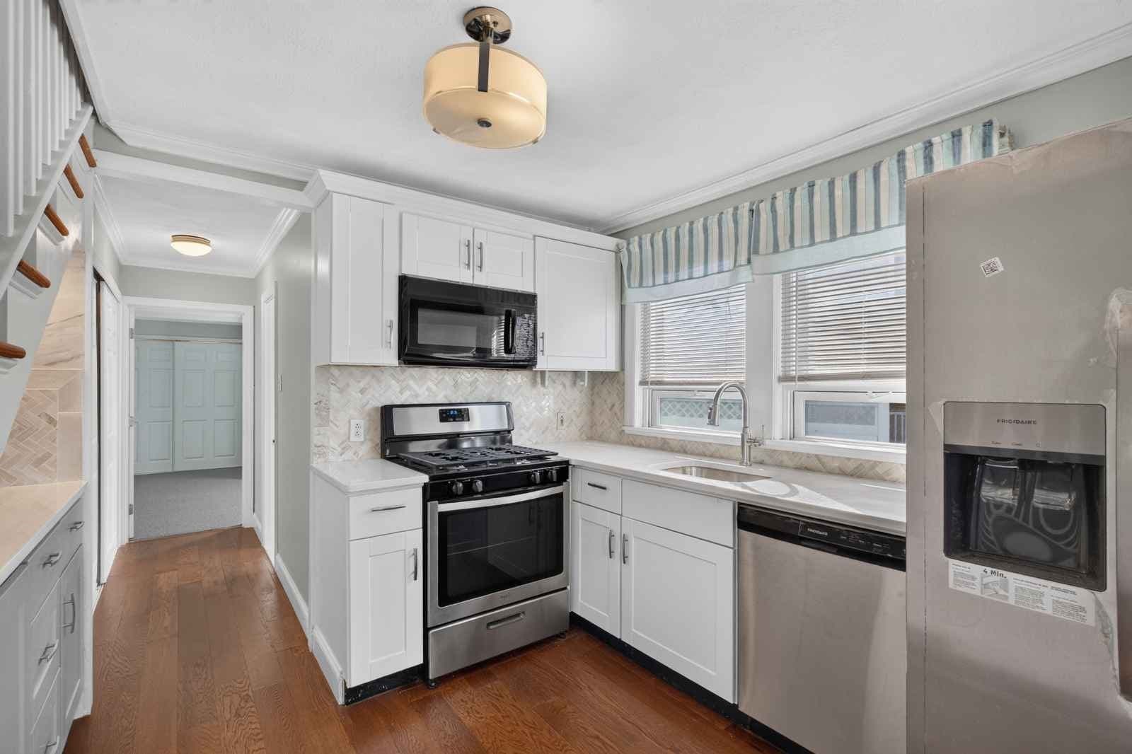 Condominium at 1020 Shirley St # 1020, Winthrop MA 02152, photo 6 of 23